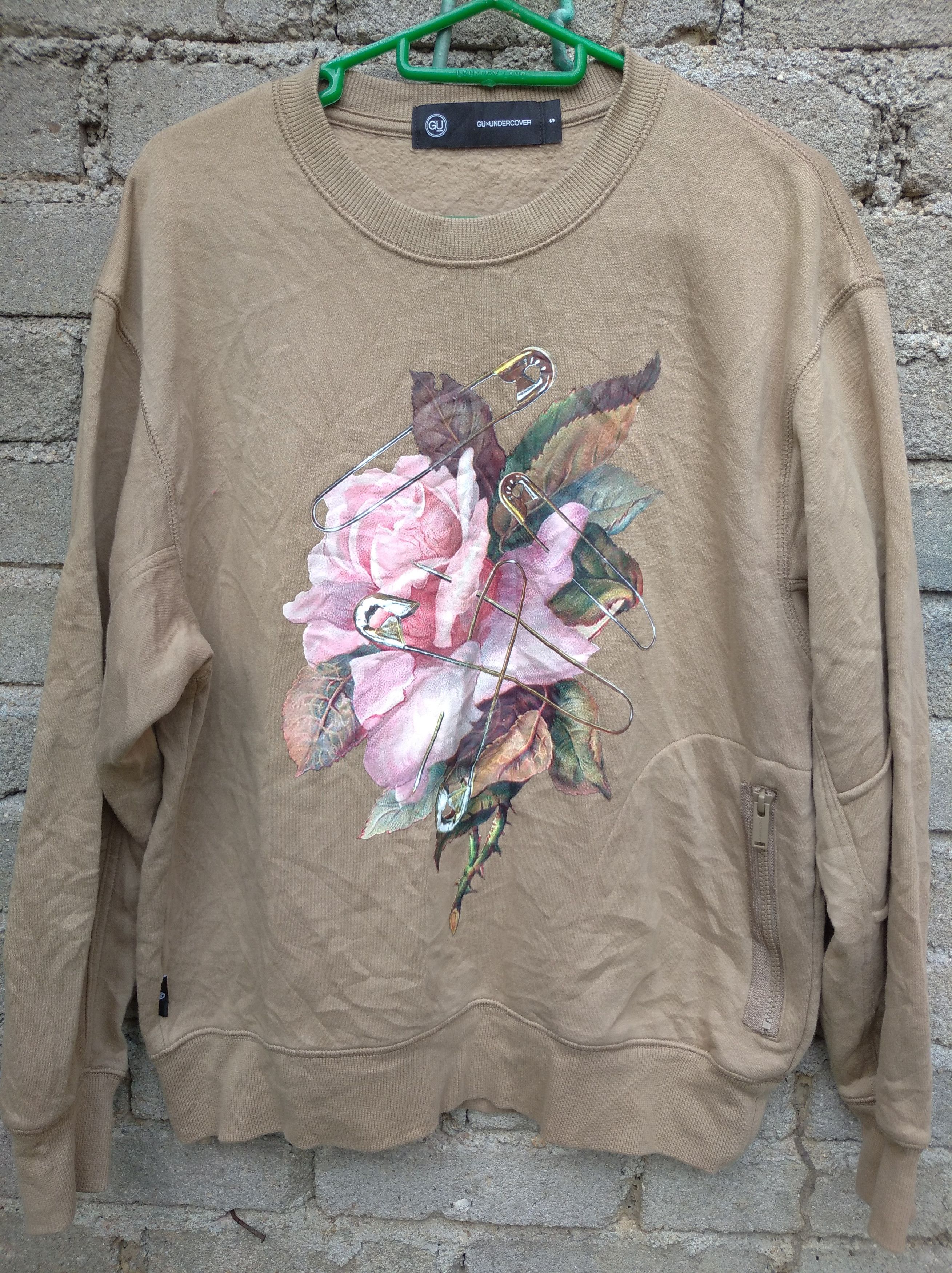 Japanese Brand × Jun Takahashi × Undercover undercover X gu flower sweatshirts designer Size US S / EU 44-46 / 1 - 1 Thumbnail