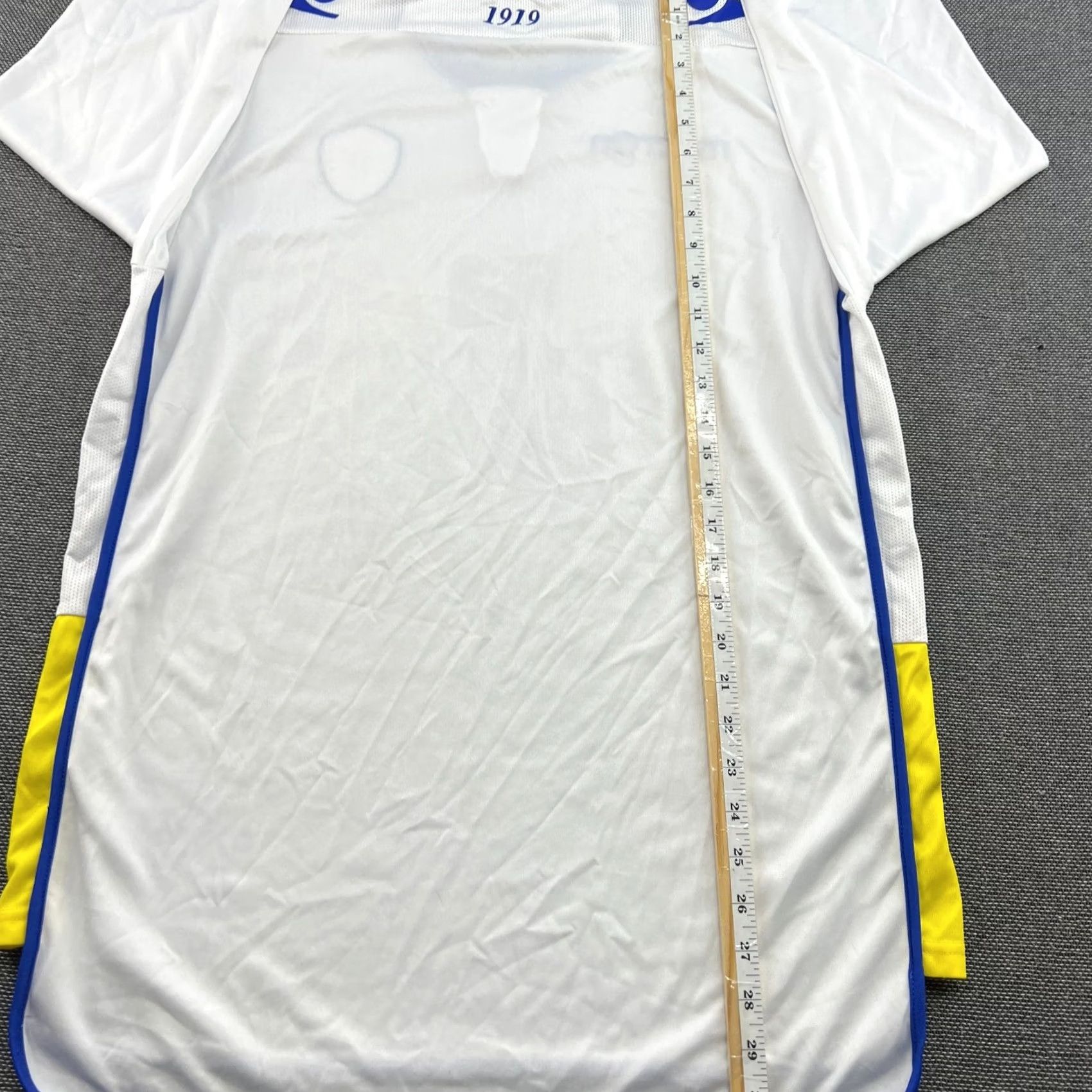 Macron Leeds United 2012 2013 Home Mens Football Jersey XL Macron Long Sleeve White Jersey Mens XL White Football Macron Long Sleeve Vintage Size US XL / EU 56 / 4 - 4 Thumbnail