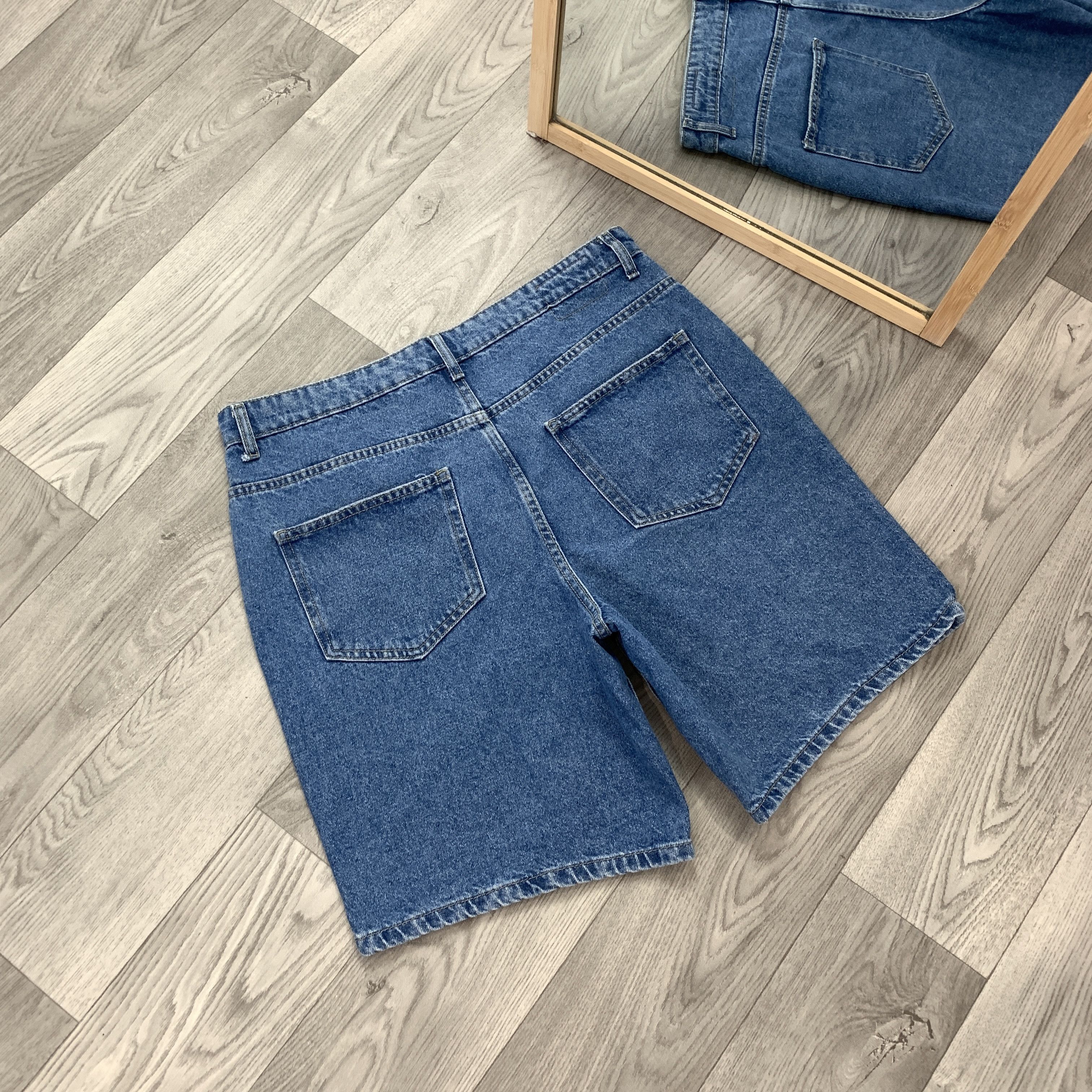 Denim & Co. Denim Co Loose Plain Stonewashed Relaxed Fit No Fade Shorts Size US 34 / EU 50 - 3 Thumbnail