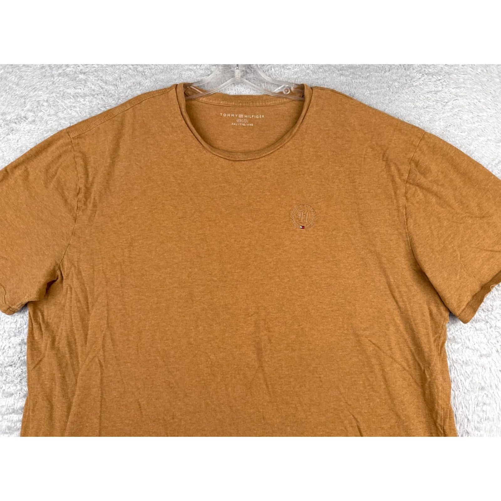Tommy Hilfiger VINTAGE Tommy Hilfiger Shirt Adult 2XL Brown Cotton Crew Neck Short Sleeve Mens Logo Embroidered 90s Inspired Size US XXL / EU 58 / 5 - 4 Thumbnail