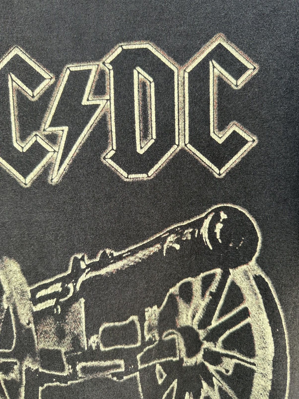 Band Tees Thrashed Vintage 90s ACDC WE SALUTE YOU Rock Grunge Faded T Size US L / EU 52-54 / 3 - 4 Thumbnail