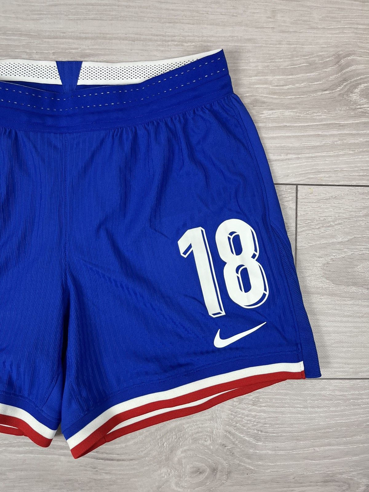 Nike Nike France 2025 #18 Nkunku Soccer Player Issue Match Shorts Size US 32 / EU 48 - 5 Thumbnail