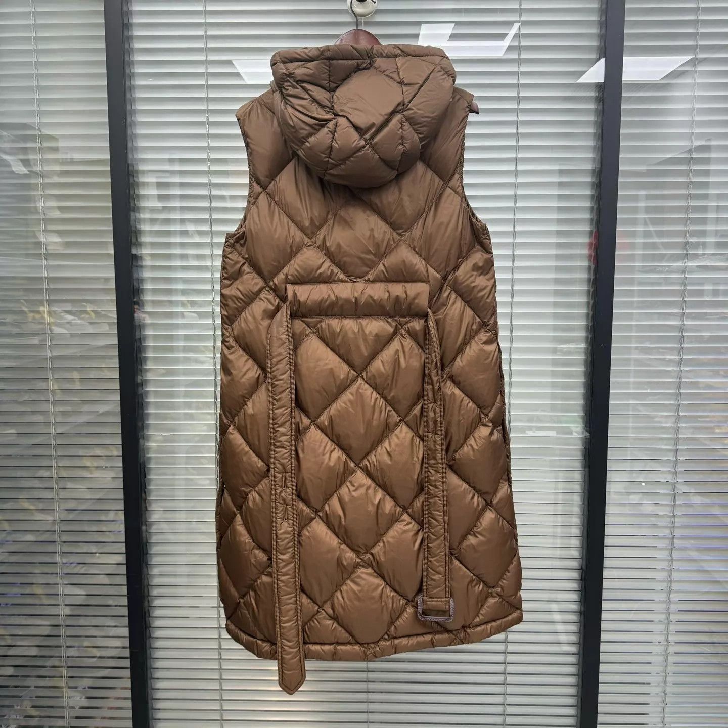 Max Mara MaxMara Quilted Hooded Zipper Waist Vest Caramel 40 99N wm Size S / US 4 / IT 40 - 2 Thumbnail