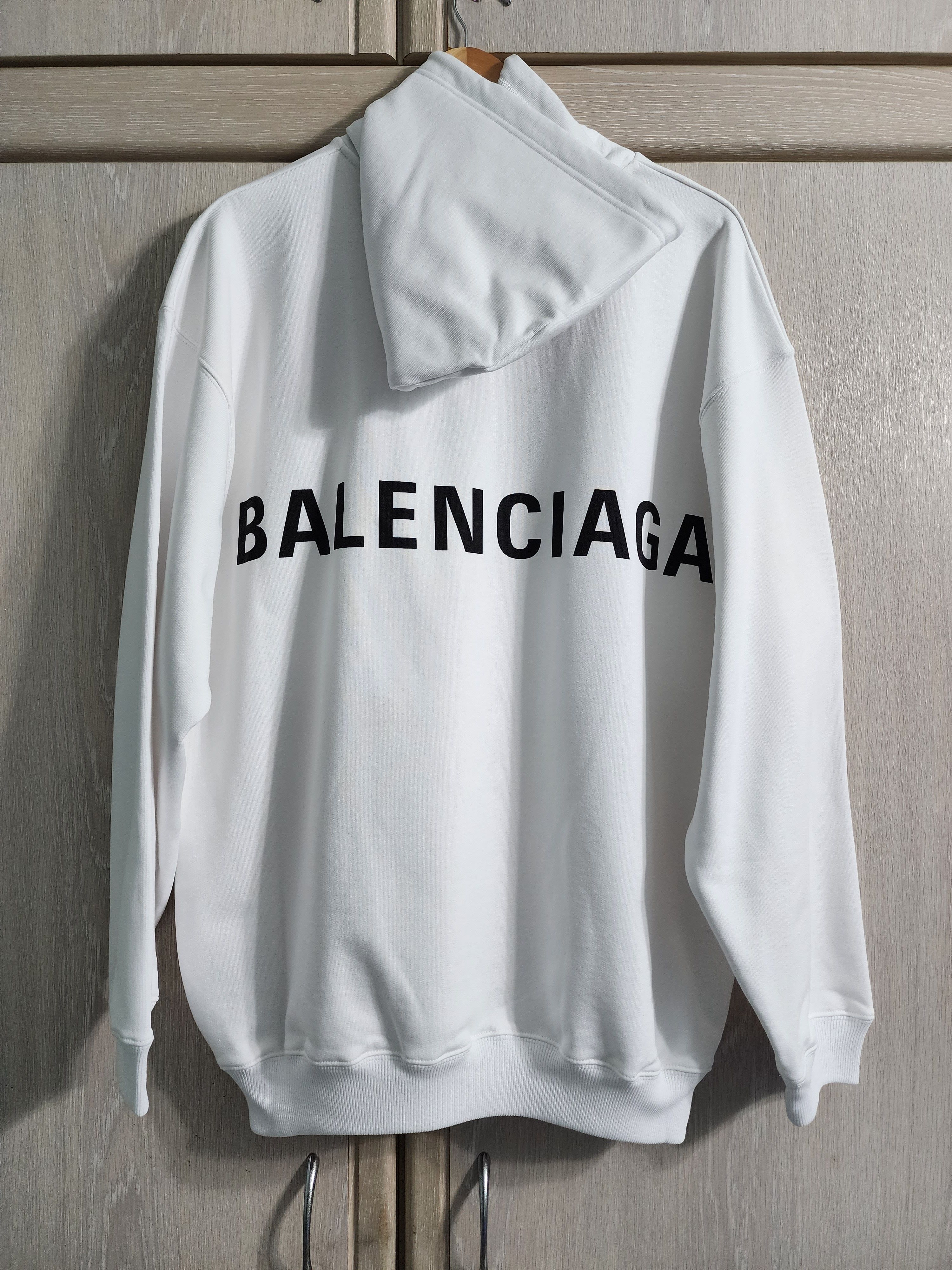 Balenciaga Back Logo Hoodie Size US S / EU 44-46 / 1 - 1 Thumbnail