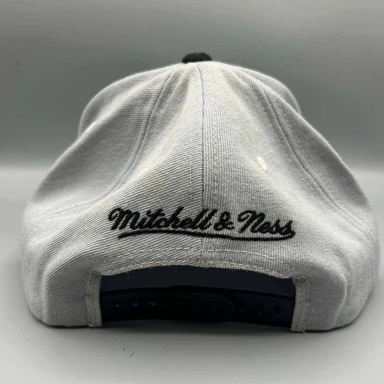 Mitchell & Ness Brooklyn Nets Hat Men Gray Black Embroidered Snap Back Wool Size ONE SIZE - 4 Thumbnail