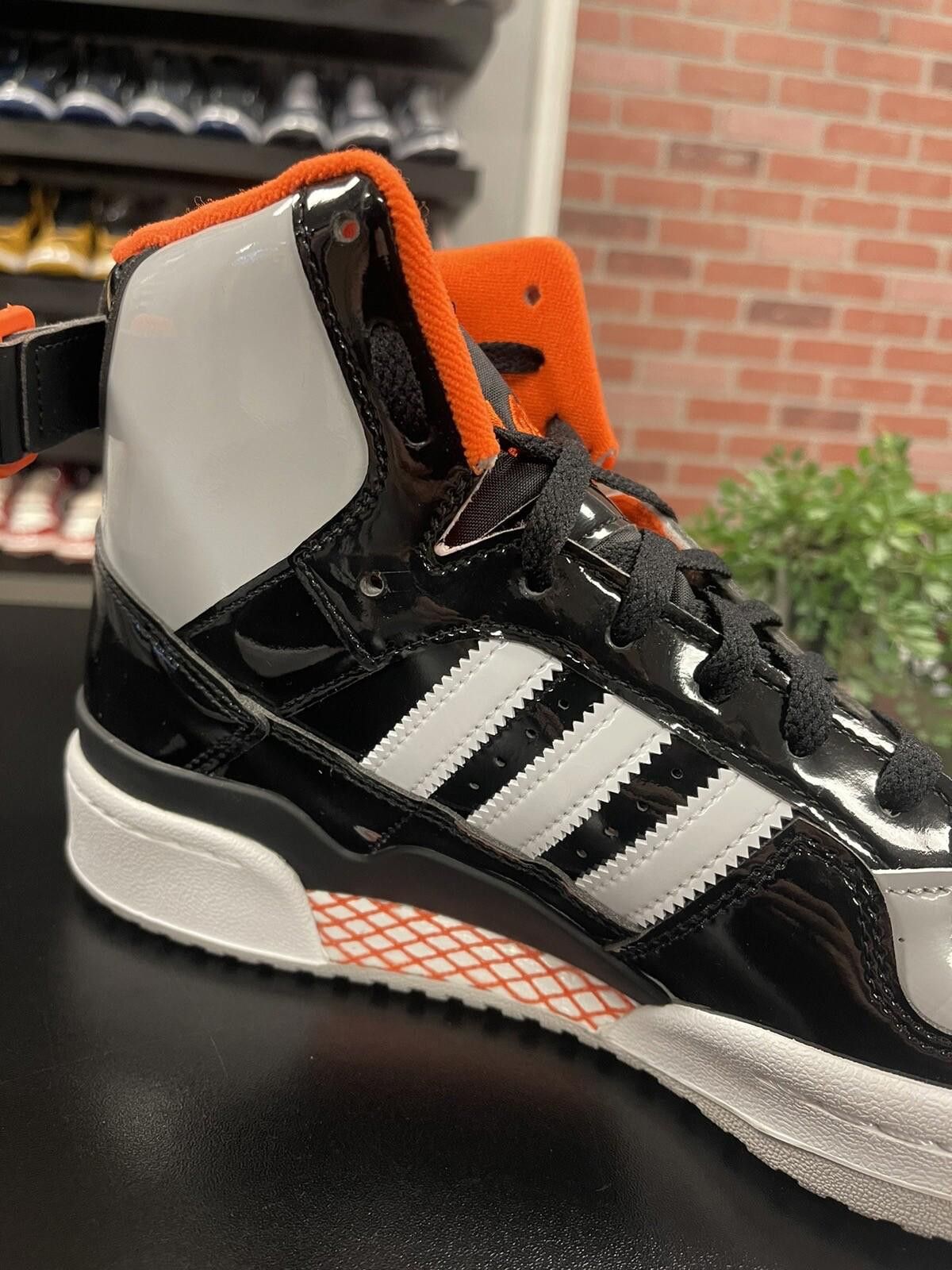 Adidas Size 9 - Adidas Snipes x Forum 84 High 'Detroit Bad Boys' Size US 9 / EU 42 - 8 Thumbnail