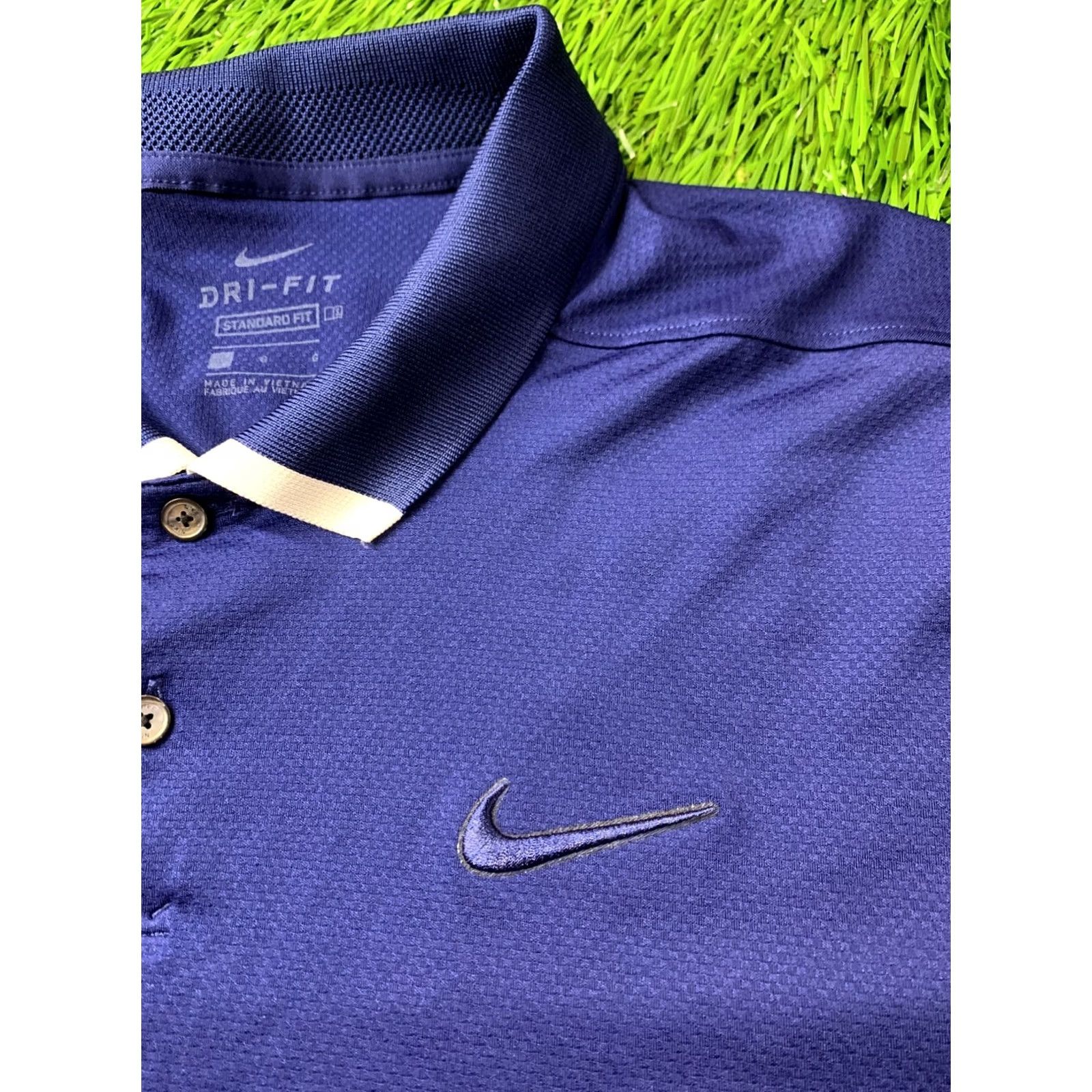 Nike NIKE GOLF DRI-FIT 2020 MEN TRAINING POLO SHIRT JERSEY ORIGINAL SIZE L Blue and White Polo Mens 2020 Nike Golf Shirt Size US L / EU 52-54 / 3 - 3 Thumbnail