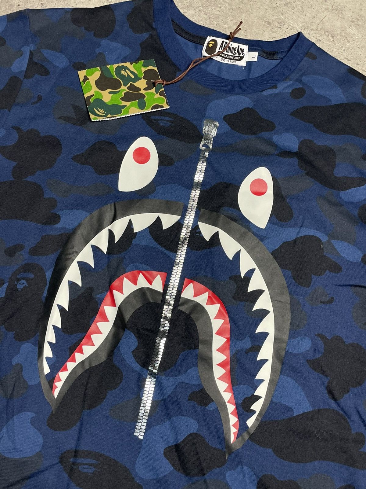 Bape BAPE Shark T-shirt navy Size US L / EU 52-54 / 3 - 6 Thumbnail