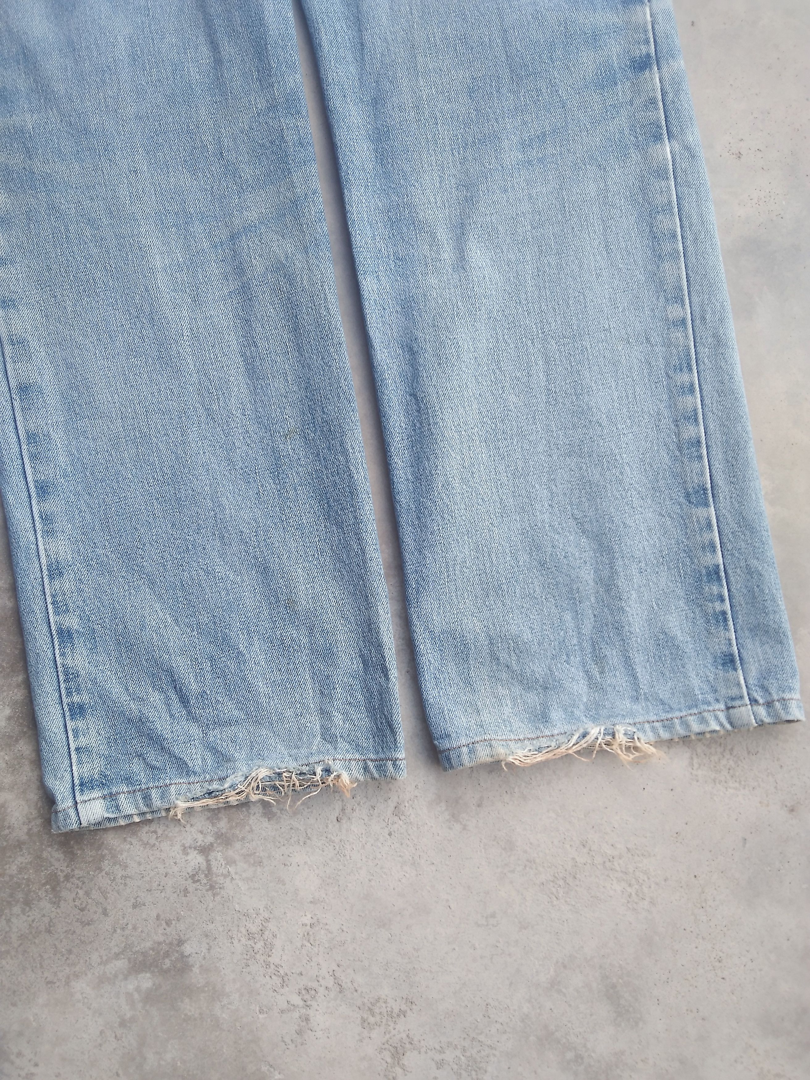 Japanese Brand 90s Vintage Distressed Wrangler Faded Blue Jeans 32x32 Size US 32 / EU 48 - 3 Thumbnail