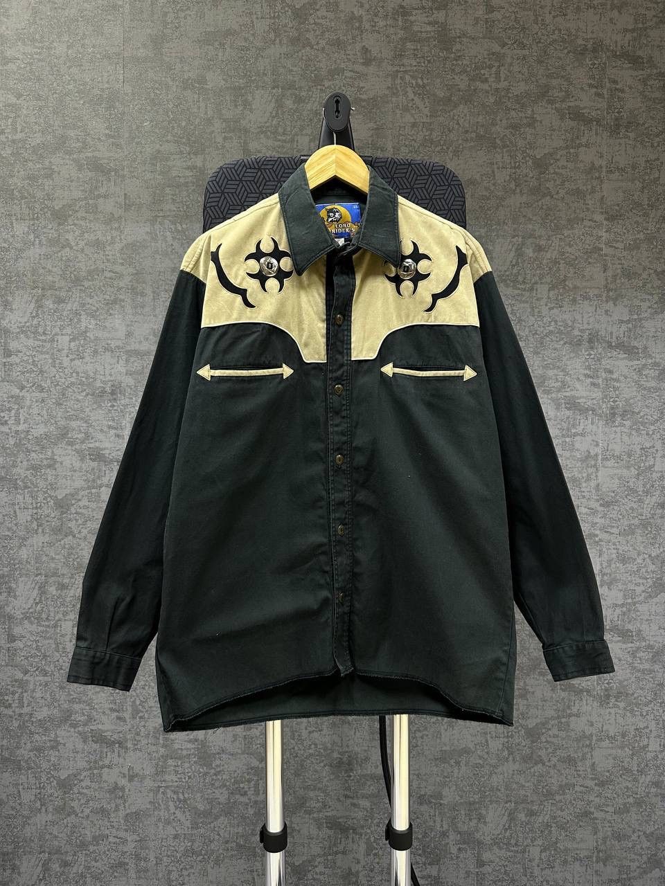 Cowboy Equipment × Vintage Vintage Cowboy Long Lobo Riders Black Shirt Size US L / EU 52-54 / 3 - 3 Thumbnail