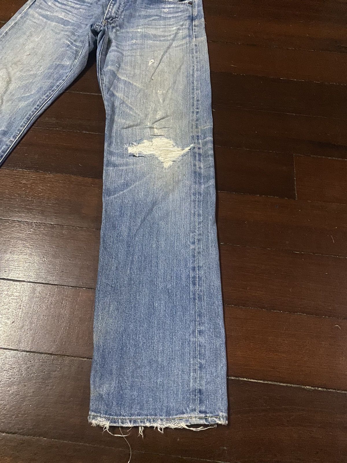 Levi's Vintage Clothing FIRE 🔥 VINTAGE 90s LEVIS BIG E 502 LVC distressed SELVEDGE Size US 33 - 4 Thumbnail