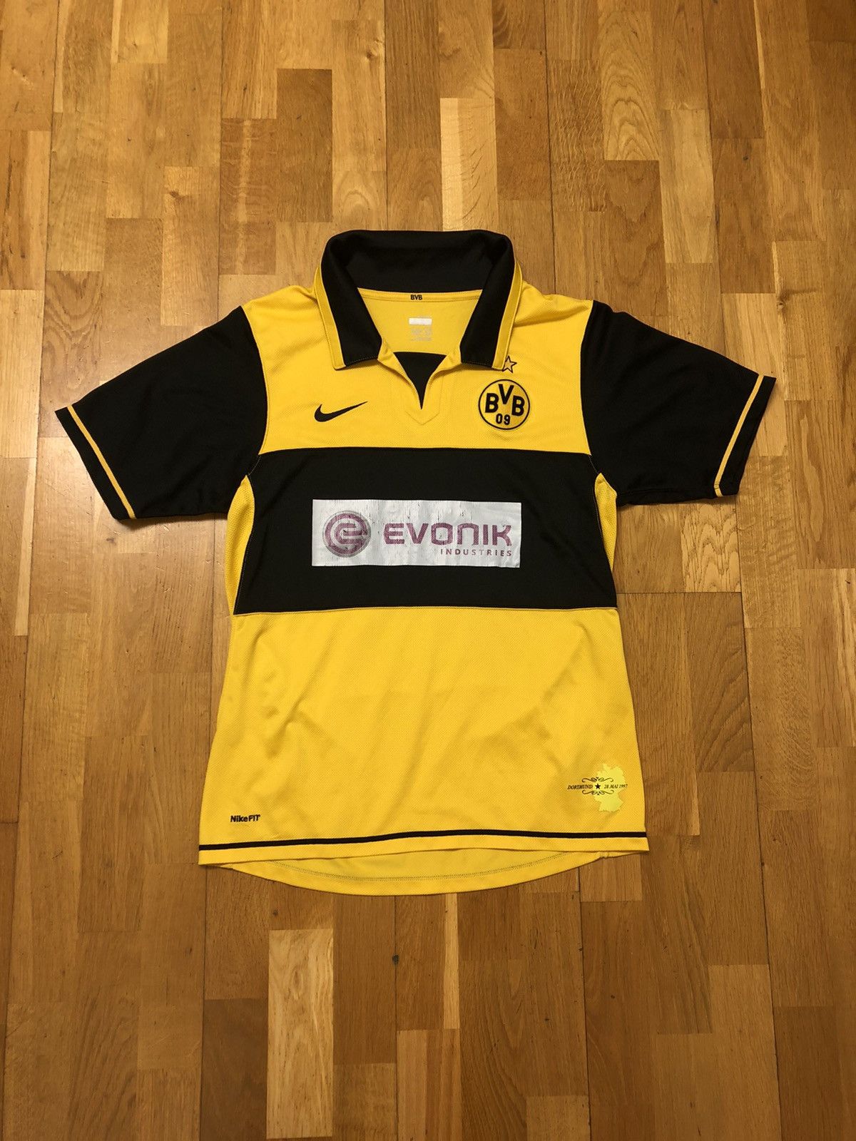 Nike RARE NIKE BORUSSIA DORTMUND LUCA REGGIANI SOCCER JERSEY Size US S / EU 44-46 / 1 - 1 Thumbnail