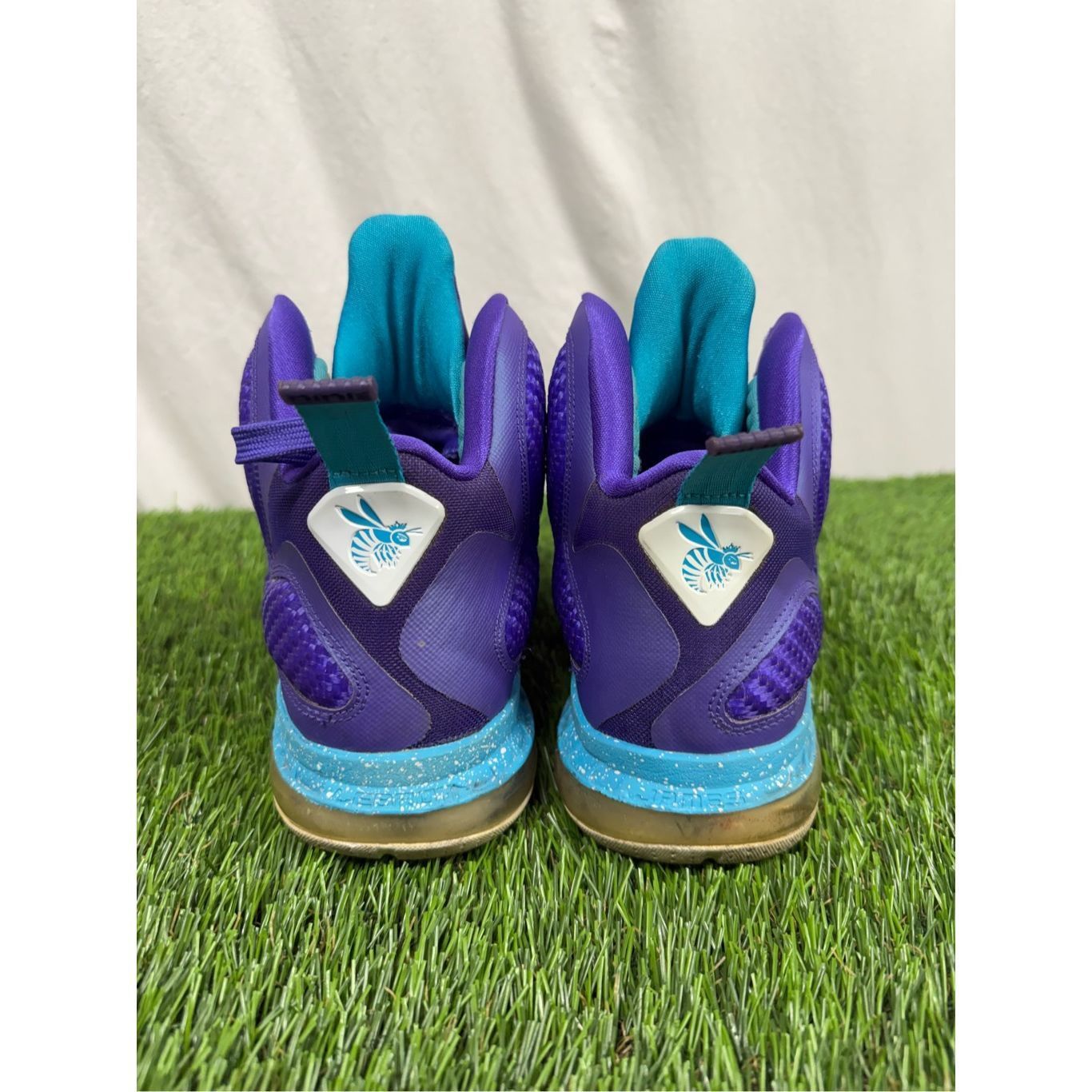 Nike Nike LeBron 9 Summit Lake Hornets Size 9 Very Good Used Cond Size US 9 / EU 42 - 3 Thumbnail