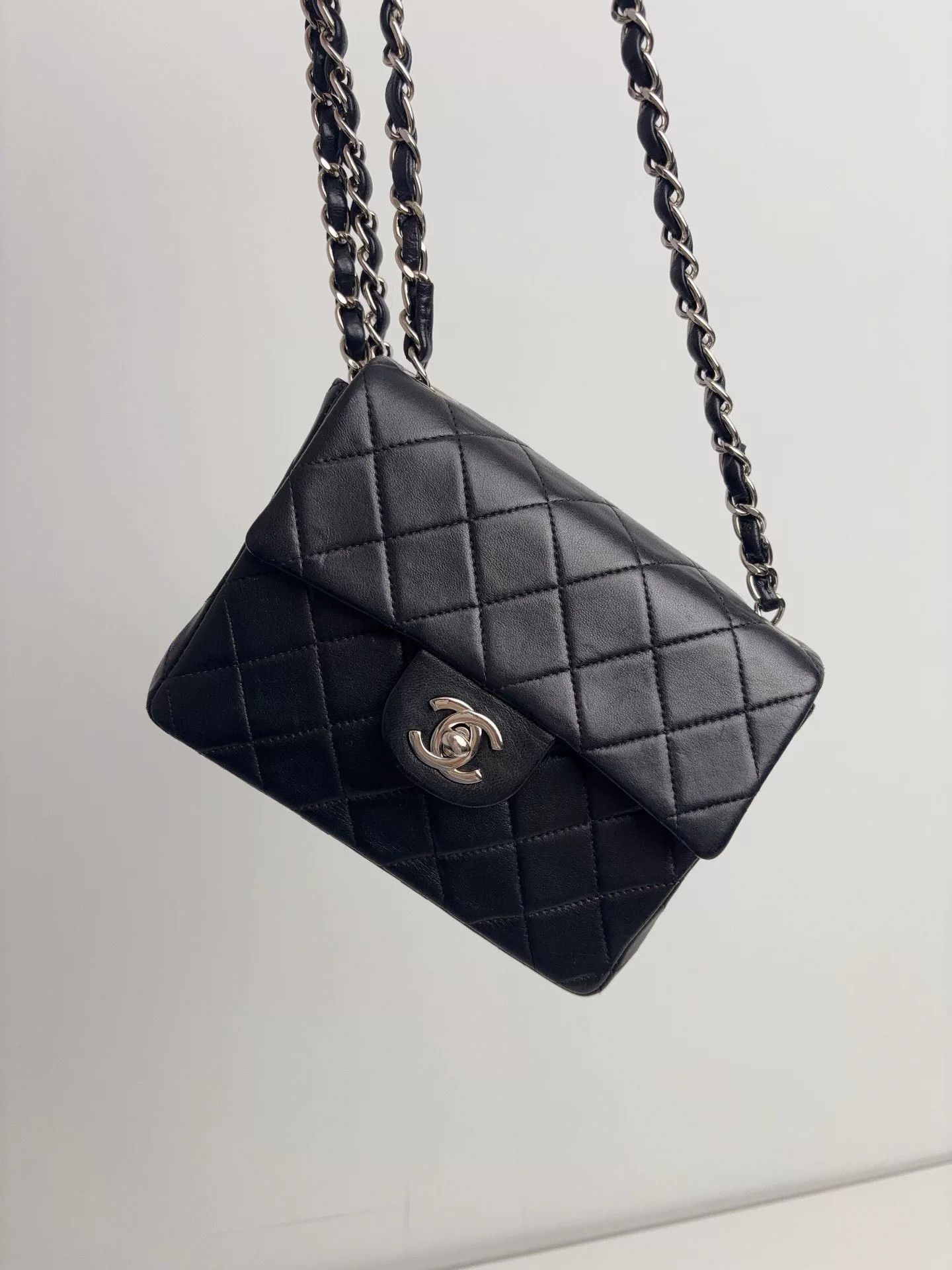 Chanel Pre-loved Bag Very good condition Size ONE SIZE - 1 Thumbnail