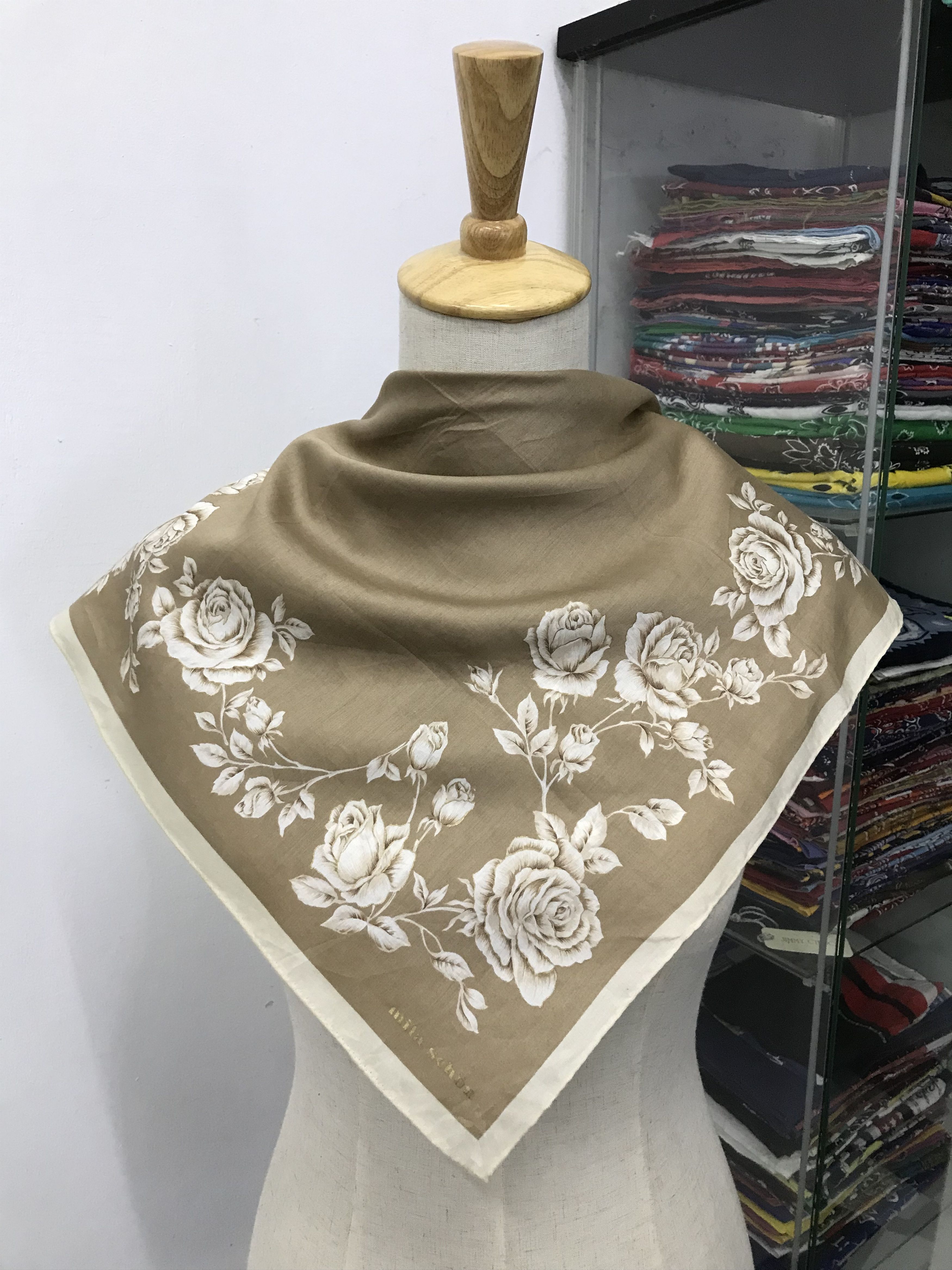 Mila Schon × Vintage Mila Schon Bandana / Handkerchief / Neckerchief - S2550 Size ONE SIZE - 3 Thumbnail