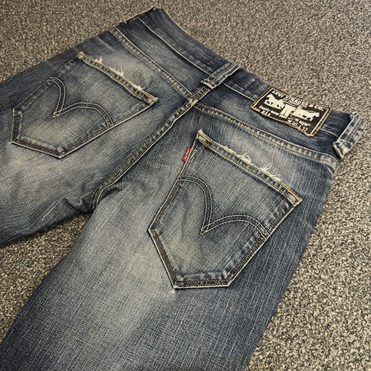 Beauty Beast Levis 511 Slim Cut Distressed Denim Size US 30 / EU 46 - 7 Thumbnail