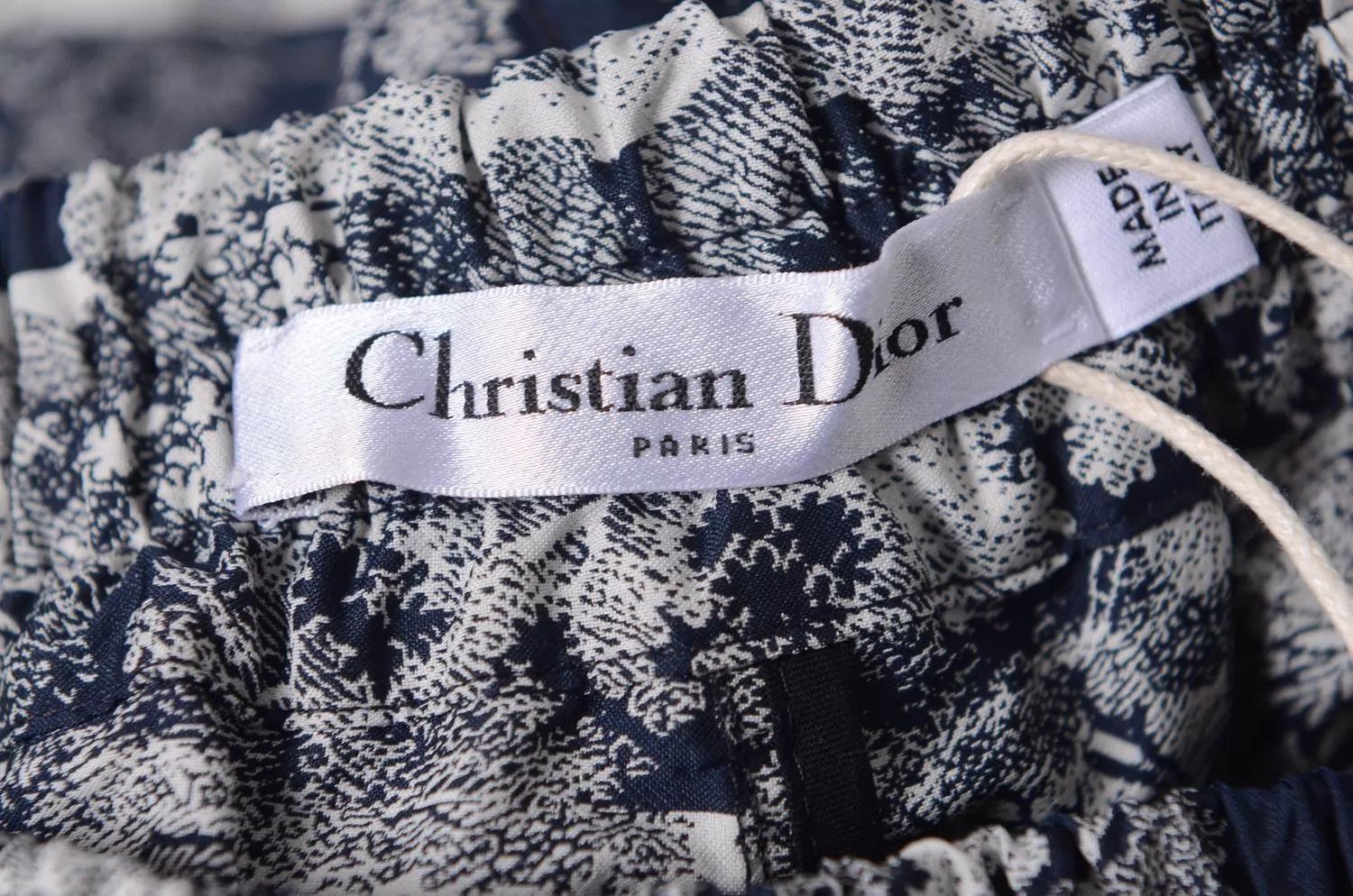 Dior Dior Women's Casual Short Size 24" / US 00 / IT 34 - 2 Thumbnail