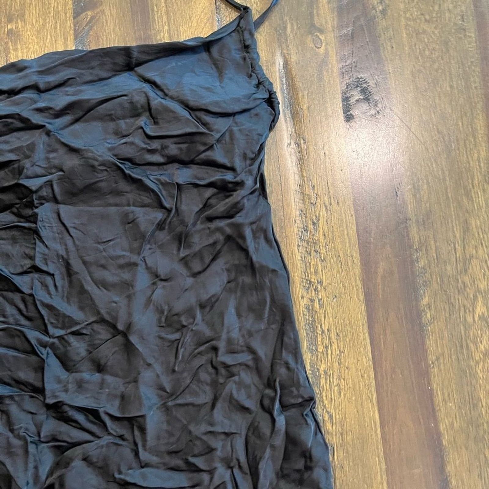 Vintage Wilfred Aritzia Allusion Camisole Satin Tank - Size XS Size XS / US 0-2 / IT 36-38 - 4 Thumbnail