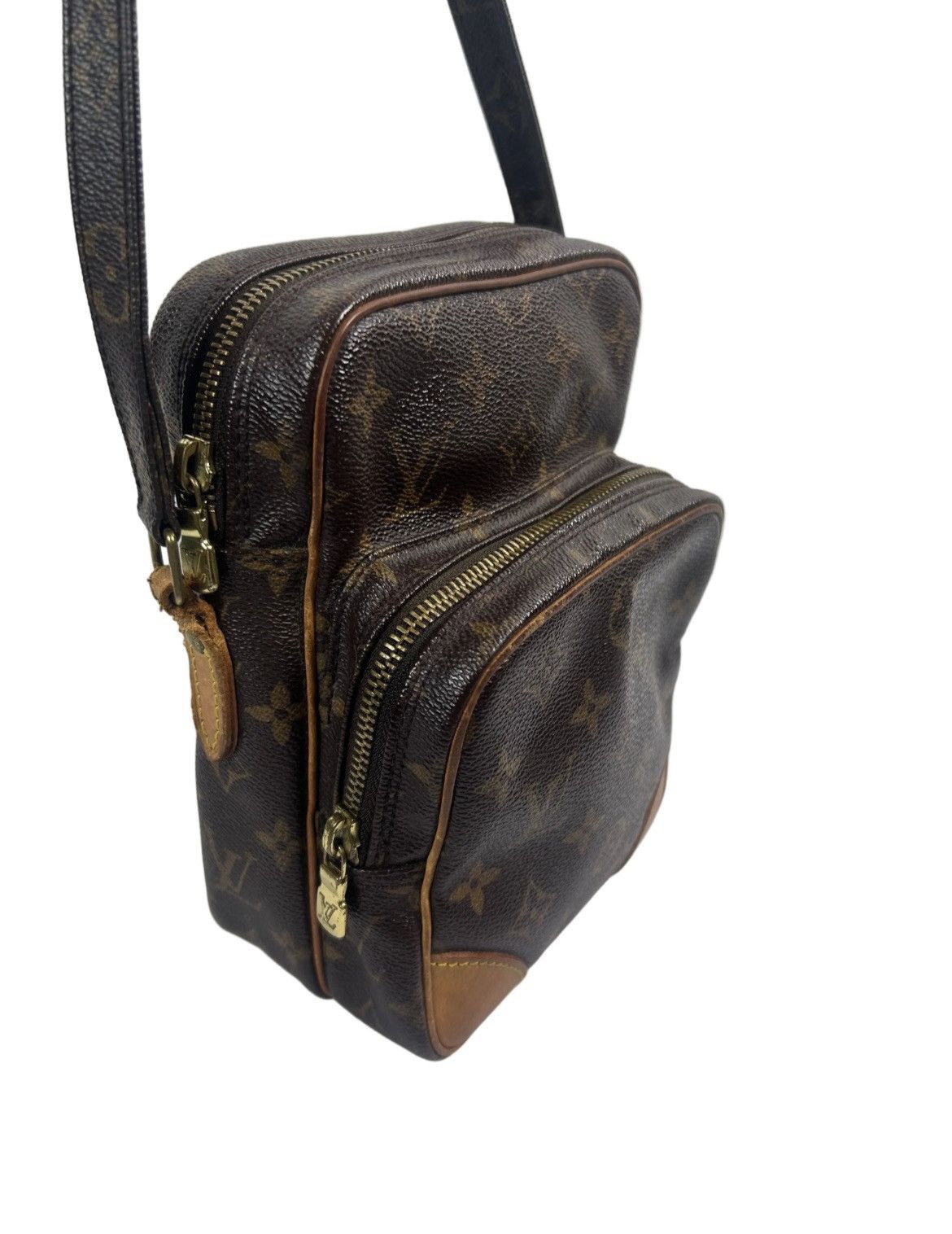 Louis Vuitton Louis Vuitton Monogram Danube Crossbody Bag Size ONE SIZE - 1 Thumbnail
