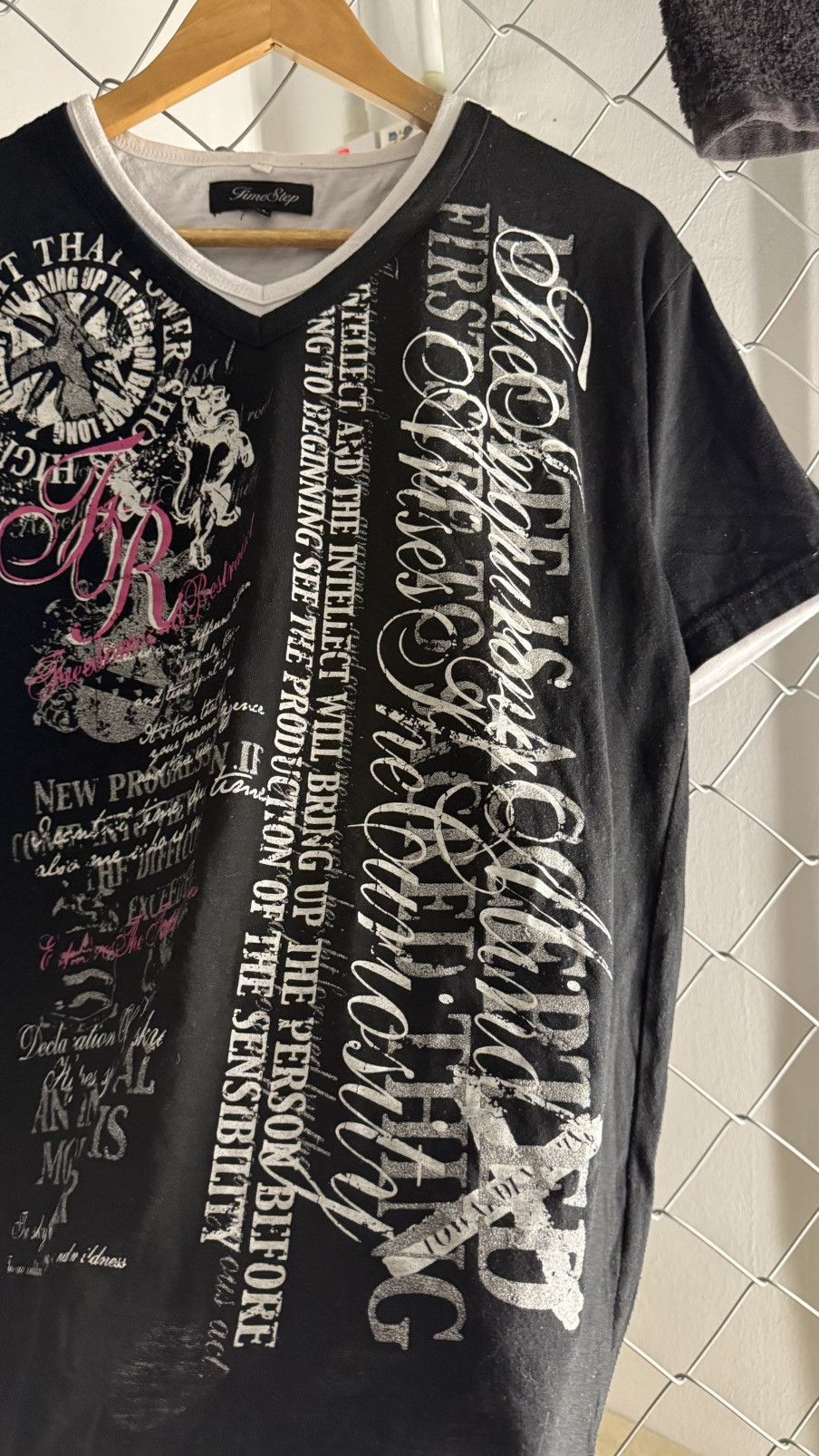 Hysteric Glamour Y2K TimeStep Gothic Wording V neck Tshirt Size L / US 10 / IT 46 - 5 Thumbnail