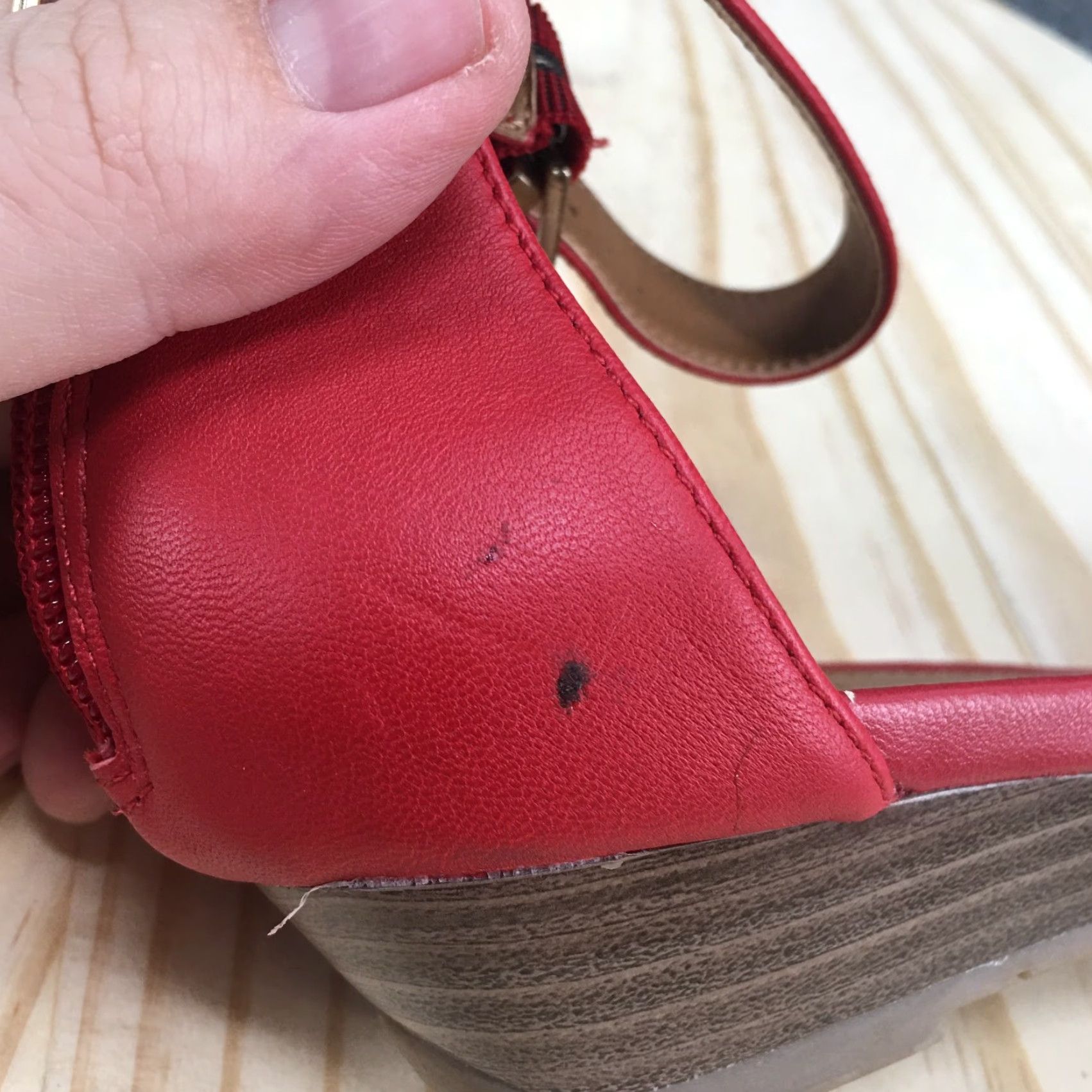 Kenneth Cole Kenneth Cole Reaction Sandals Womens 7.5 M Red Leather Ankle Strap Slip-On Casual Shoes Size US 8 / IT 38 - 6 Thumbnail