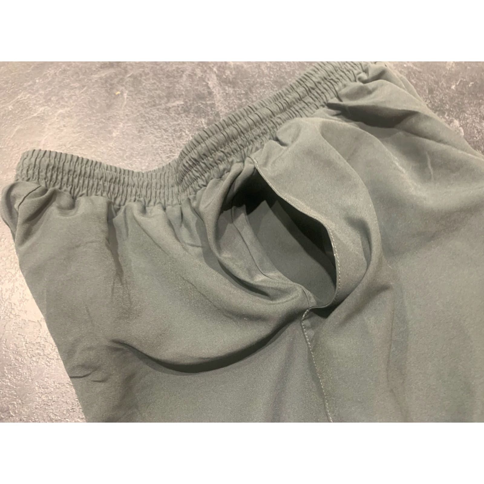 Adidas ADIDAS Windbreaker Shorts Pants Activewear Gray Large Mens Size US 33 - 7 Thumbnail