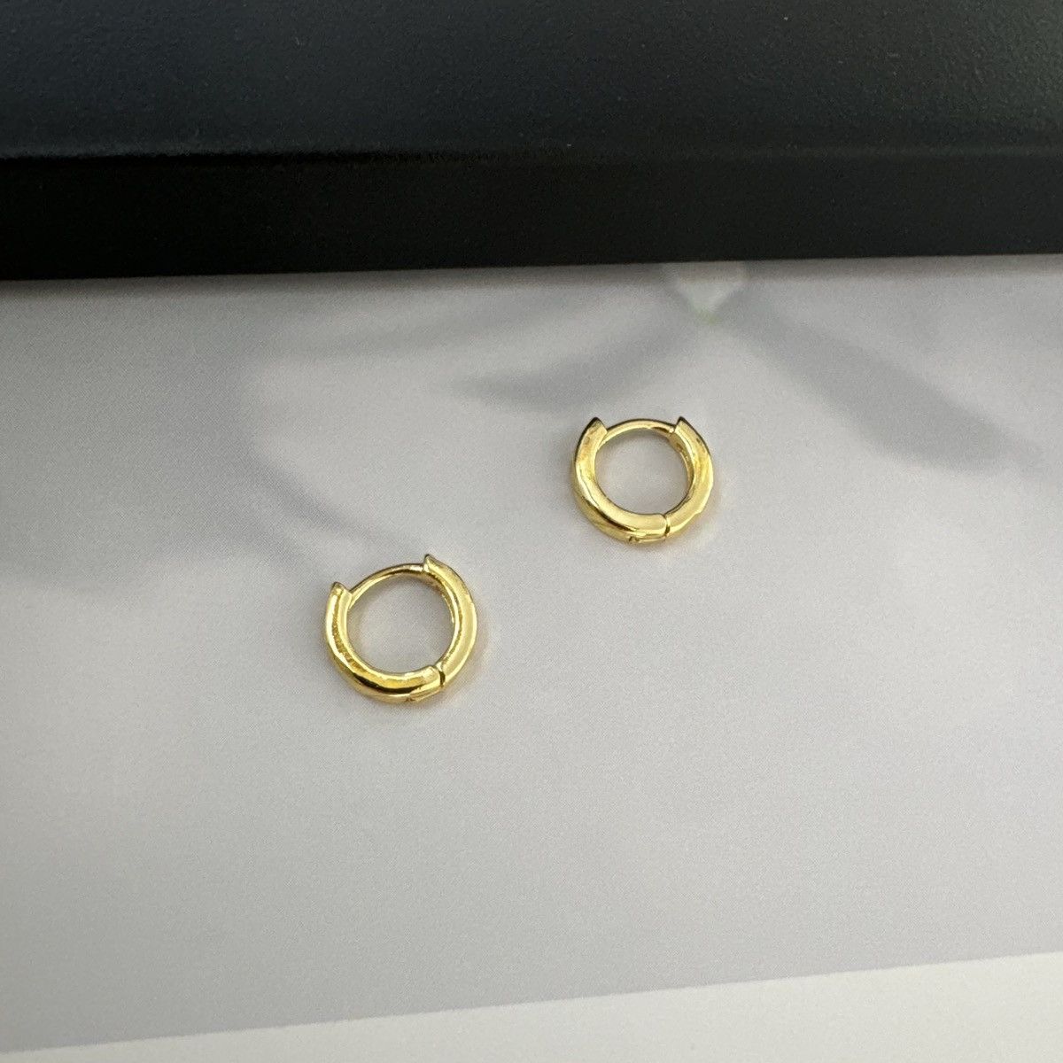 Other 10mm Small Gold Hoop Earrings for Men Women Unisex Earrings Size ONE SIZE - 5 Thumbnail