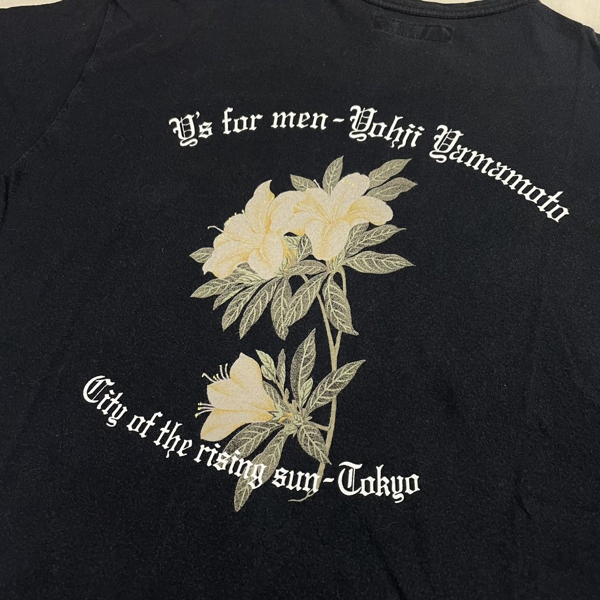 Yohji Yamamoto 2001 Yohji Yamamoto Y’s For Men Flower Tokyo T-shirt Vintage Size US M / EU 48-50 / 2 - 1 Thumbnail