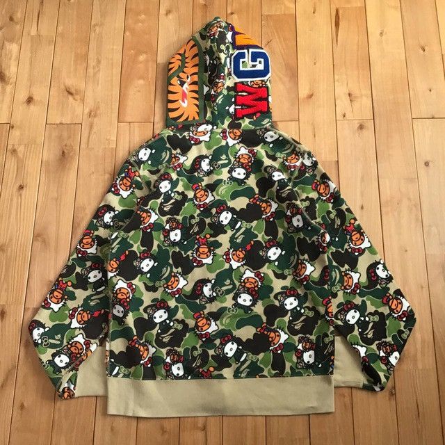 Bape SANRIO × BAPE KITTY MILO ABC CAMO shark full zip hoodie APE Size US L / EU 52-54 / 3 - 3 Thumbnail