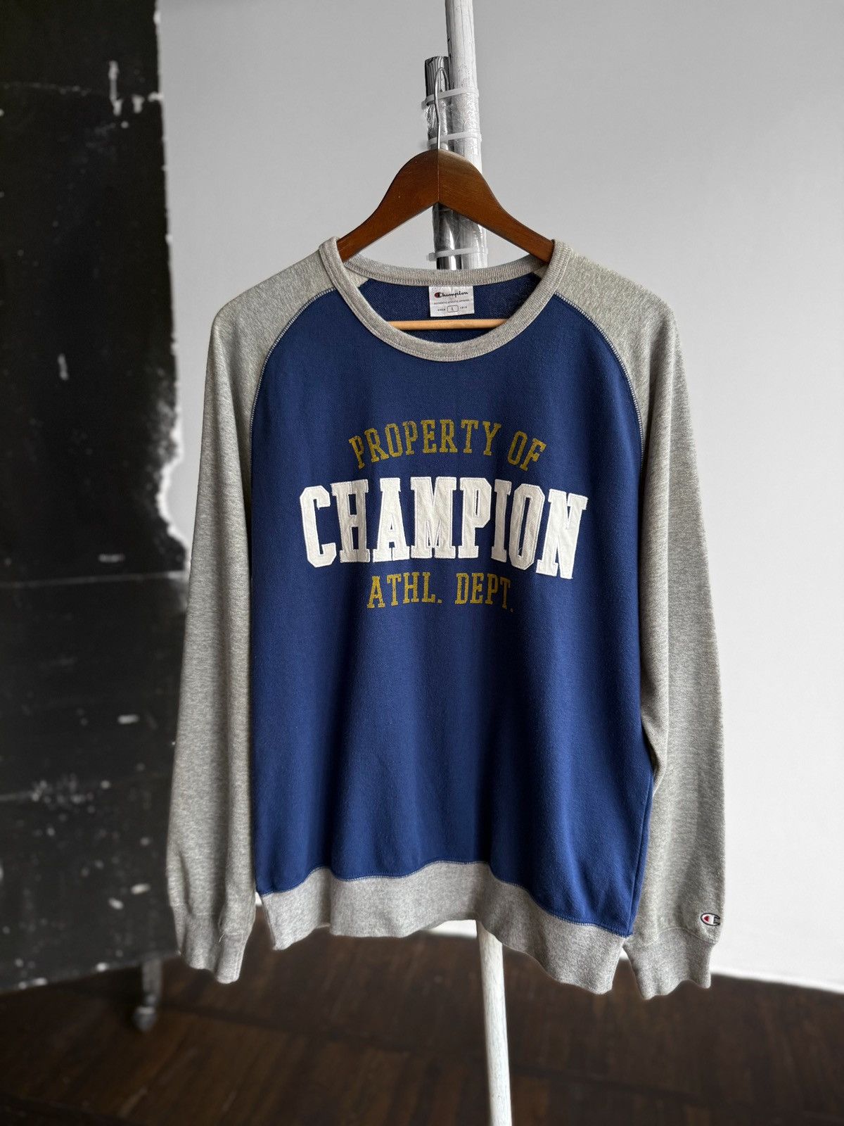Champion Champion Vintage Property Of Graphic Print Raglan Sweatshirt Size US L / EU 52-54 / 3 - 1 Thumbnail