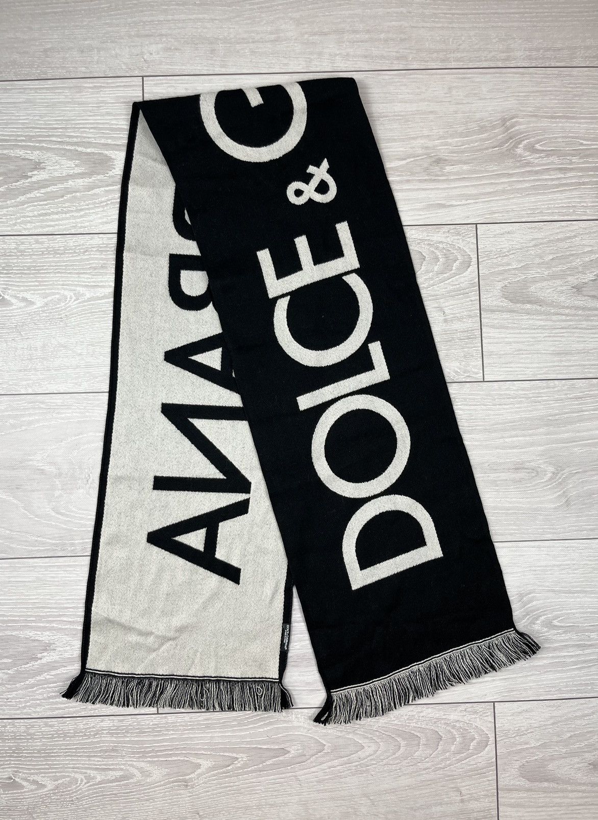 Dolce & Gabbana Dolce Gabbana Full Big Logo Luxury Scarf Y2K Size ONE SIZE - 1 Thumbnail