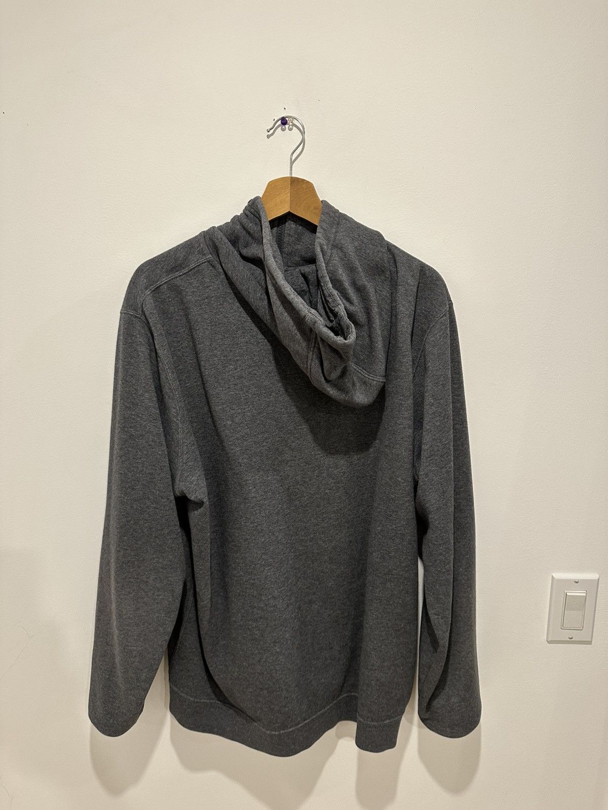 Nike Grey nike logo hoodie Size US XL / EU 56 / 4 - 2 Thumbnail