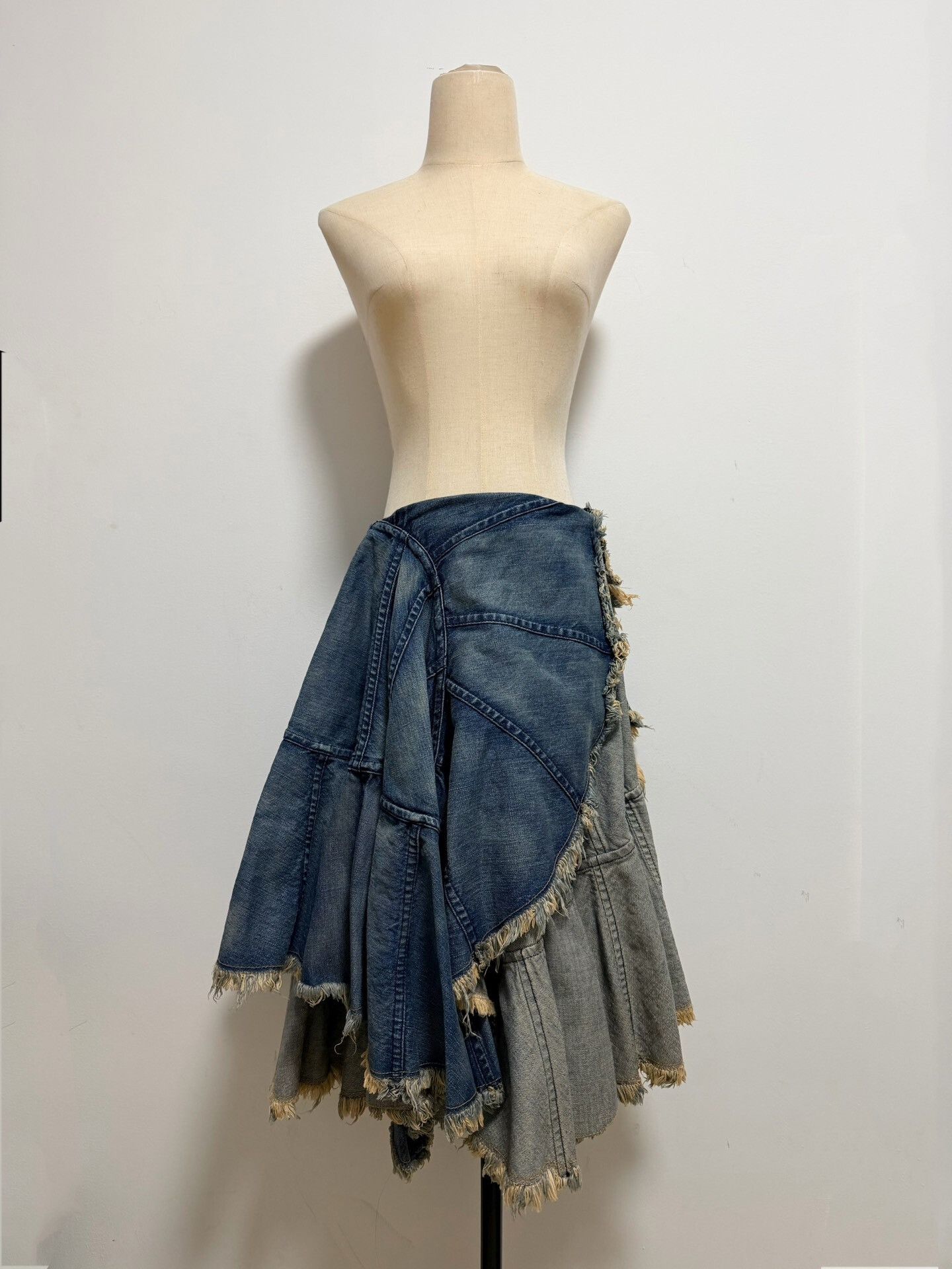 Junya Watanabe Junya Watanabe 2005 Denim Skirt Size 34" / US 12 / IT 48 - 1 Thumbnail