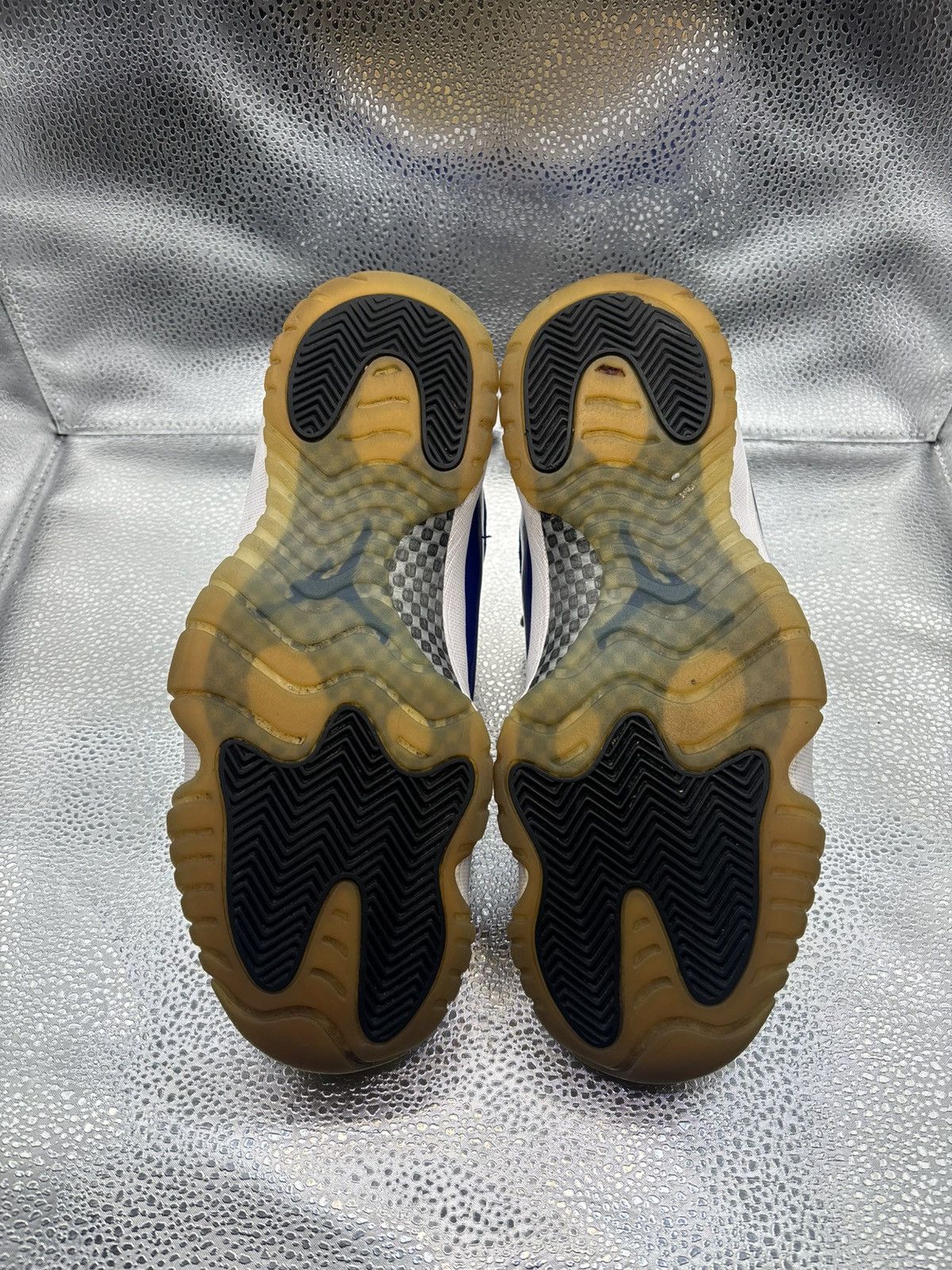 Jordan Brand Air Jordan 11 low white concord Size US 10 / IT 40 - 3 Thumbnail