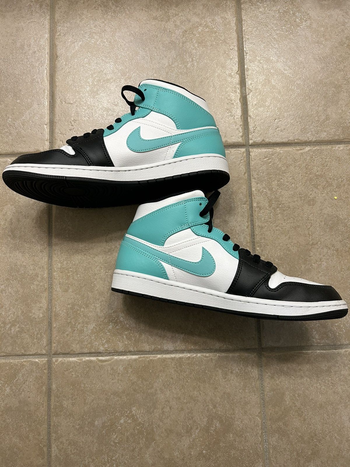 Nike Nike Air Jordan Tropical Twist mens 10.5 Size US 10.5 / EU 43-44 - 5 Thumbnail
