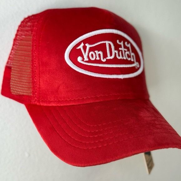 Designer × Von Dutch NWT VON DUTCH VELVET RED TRUCKER HAT Size ONE SIZE - 2 Thumbnail