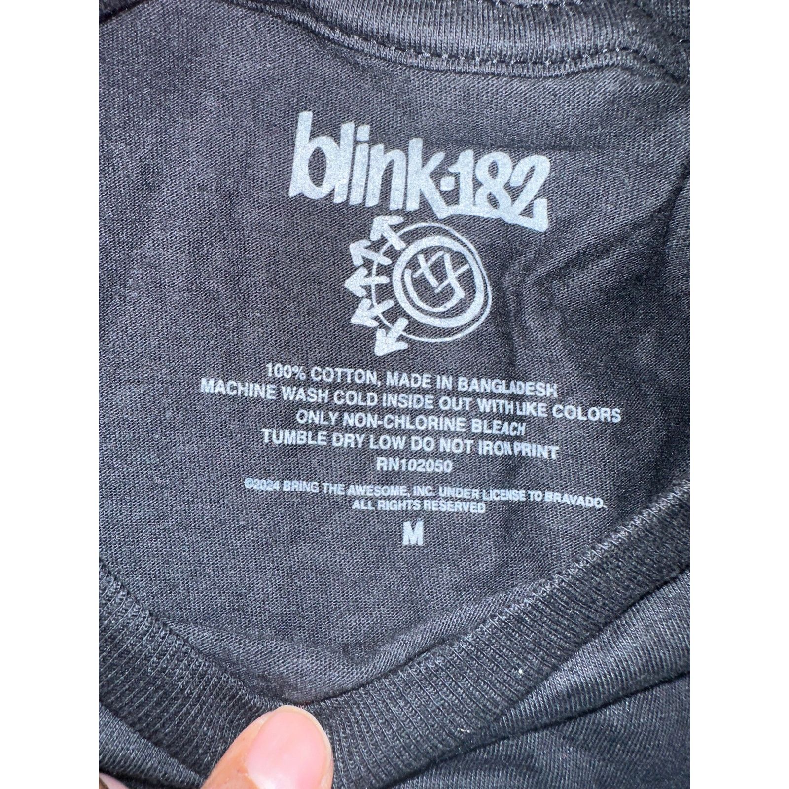 Band Tees 2024 BLINK 182 WORK SUCKS WORLD TOUR ONE MORE TIME FLAW Size US M / EU 48-50 / 2 - 3 Thumbnail