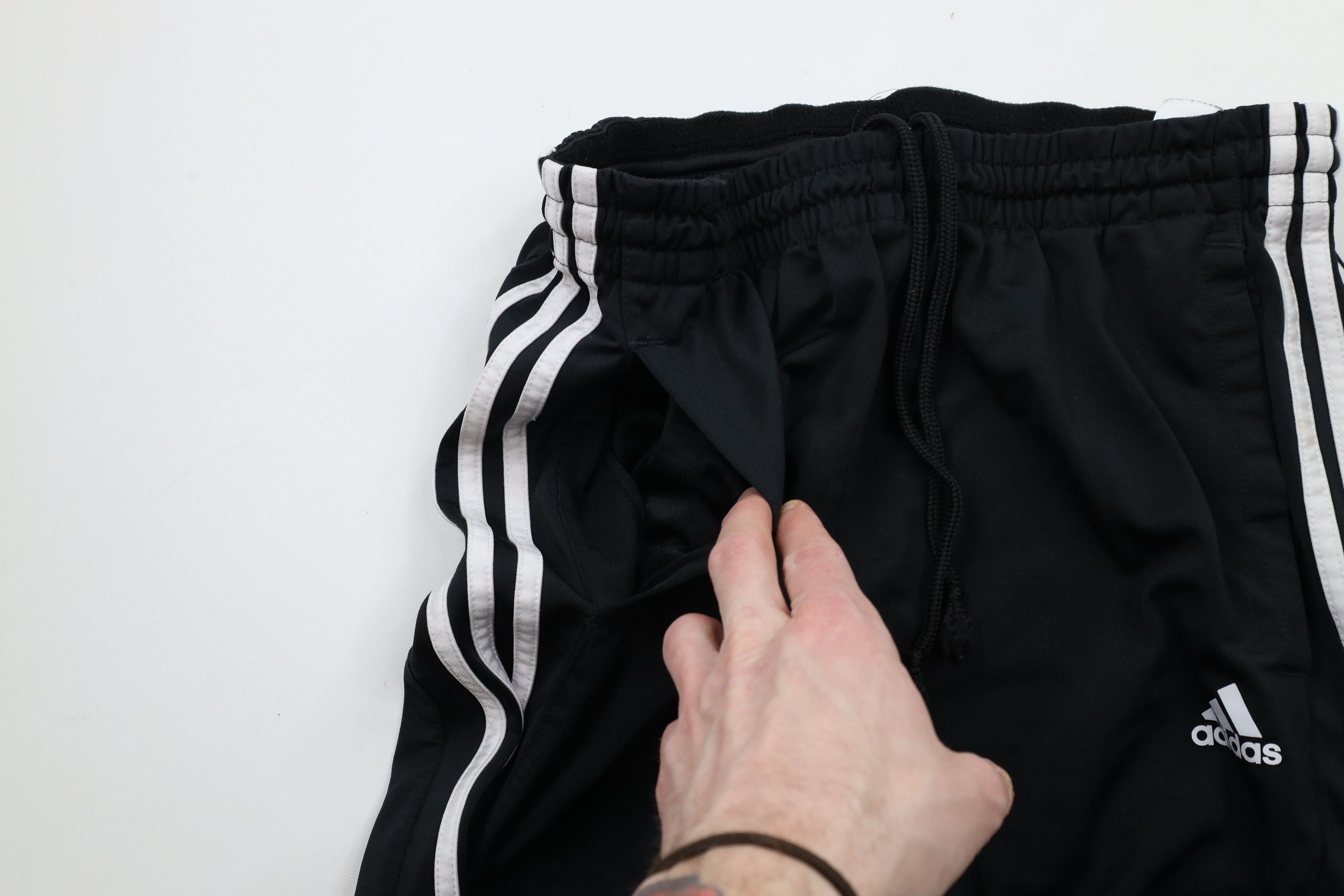 Adidas × Vintage Vintage Adidas Out Striped Tapered Leg Soccer Warm Up Pants Size US 34 / EU 50 - 7 Thumbnail