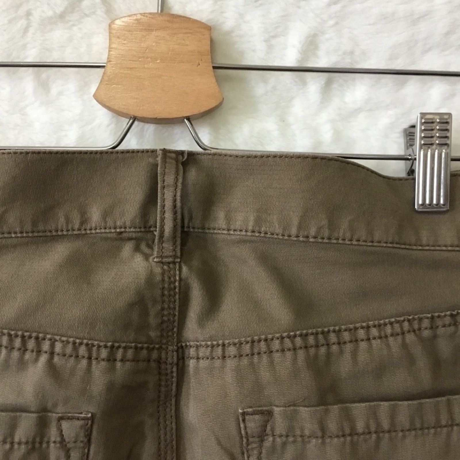 Tommy Hilfiger Tommy Hilfiger Olive Green Straight-Leg Chinos Size US 30 / EU 46 - 7 Thumbnail
