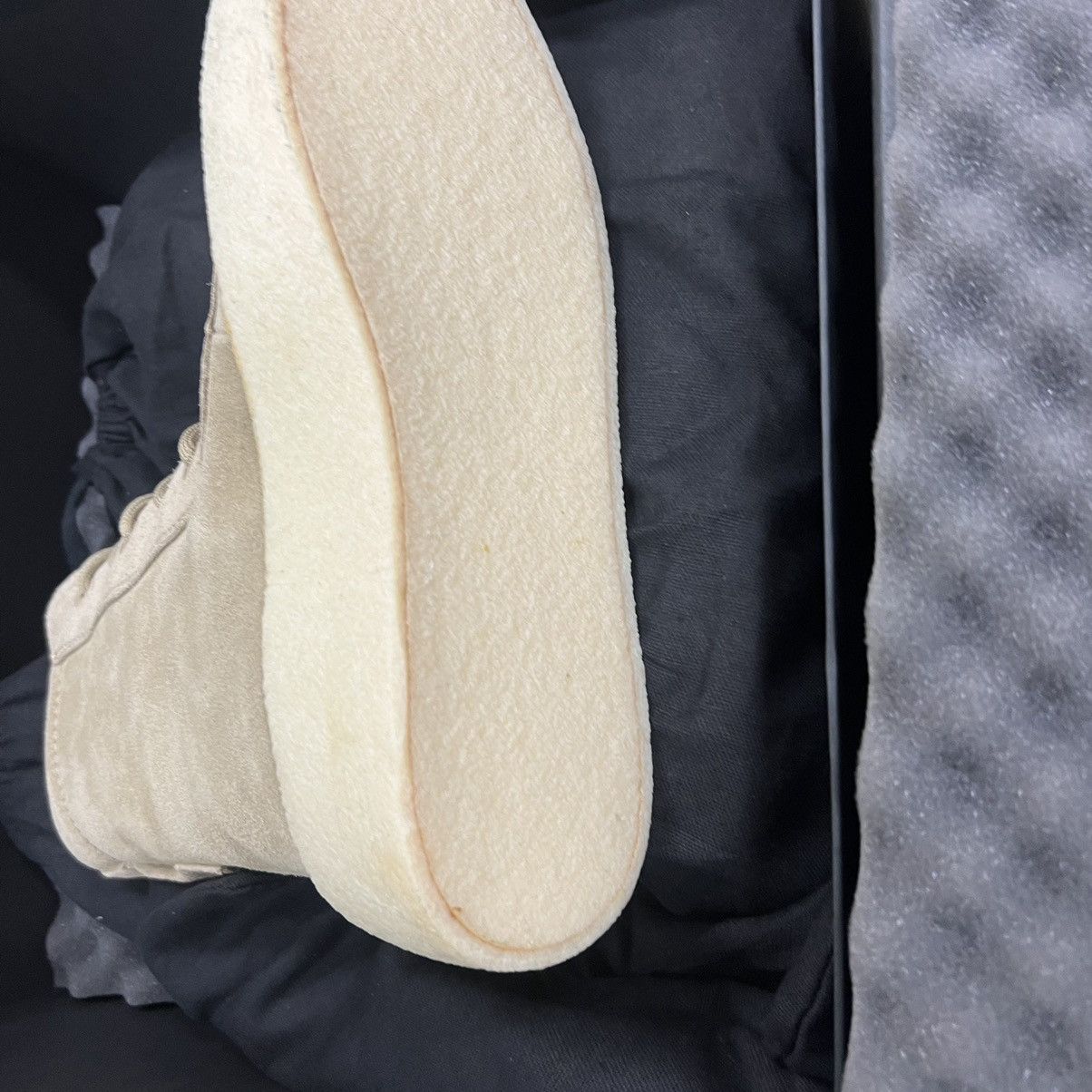 Yeezy Yeezy Season 2 Crepe Boot DS Size US 6.5 / EU 39-40 - 3 Thumbnail