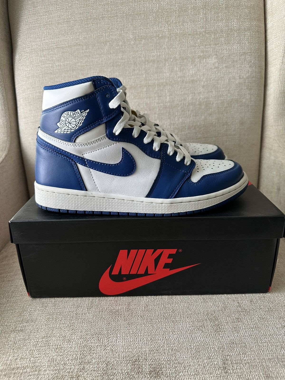 jordan basketball shoes junior