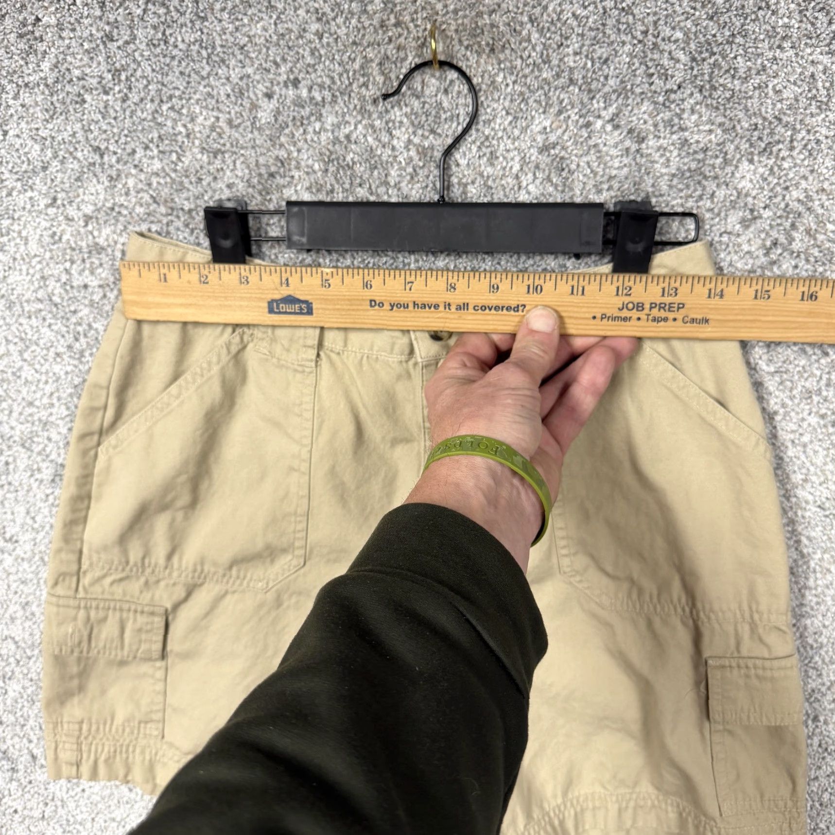 Vintage VINTAGE White Stag Cargo Shorts Womens 8 Regular Khaki 6 in Inseam 28 in Waist Summer 90s Bohemian Retro Casual Size 30" / US 8 / IT 44 - 2 Thumbnail