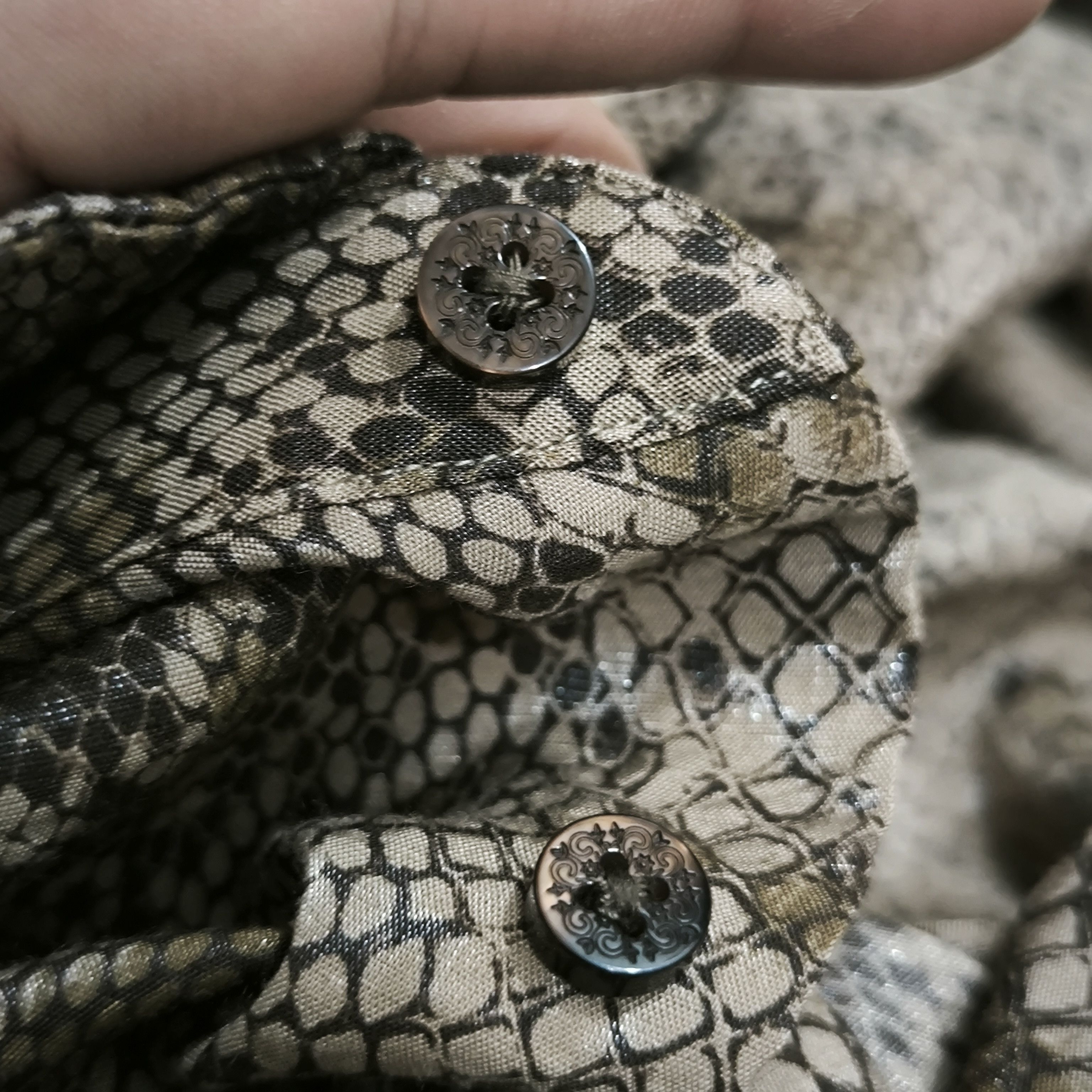 Japanese Brand Snakeskin-print LongShirt slimfit Size S / US 4 / IT 40 - 8 Thumbnail