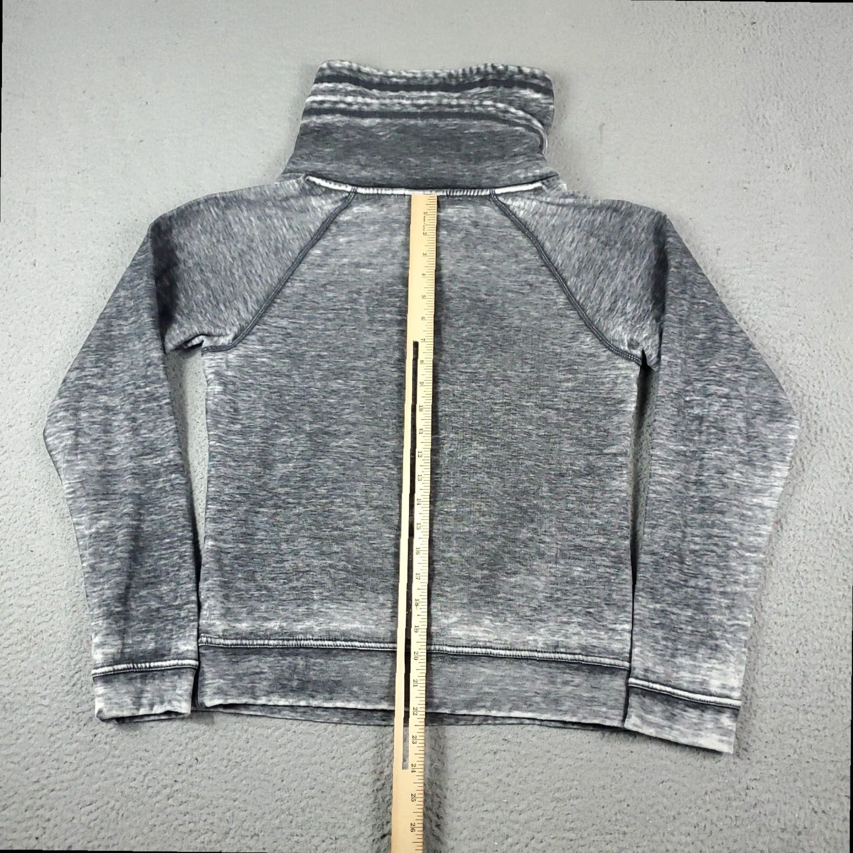 Reebok Womens Reebok Sweater Small Gray Pullover Long Sleeve Size S / US 4 / IT 40 - 6 Thumbnail
