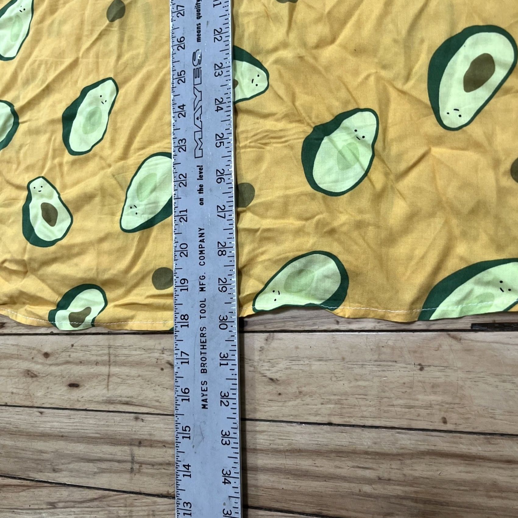 Vintage Men Avocado Print Button-Up Shirt L Yellow Green Lightweight Summer 46" Casual Travel, Short Sleeve, Collared, Rayon, Woven, Relaxed Mens Size US L / EU 52-54 / 3 - 7 Thumbnail