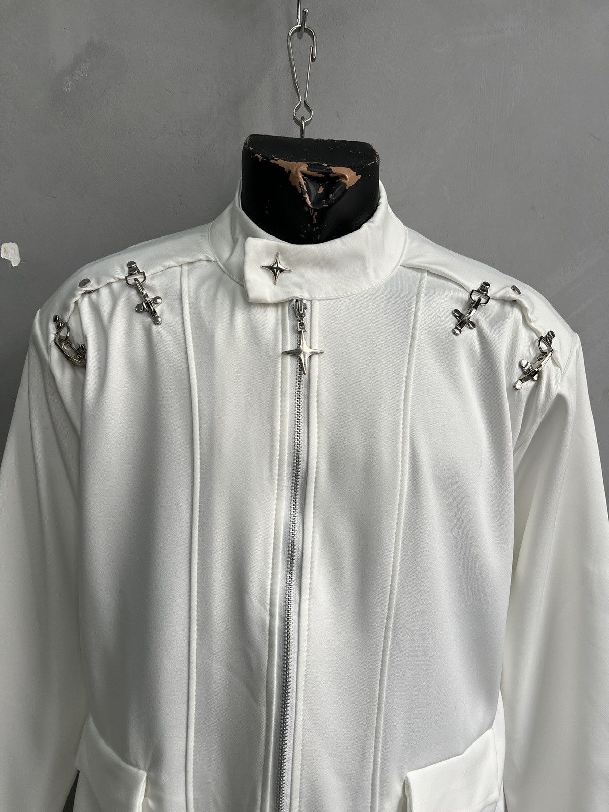Japanese Brand Junya watanabe style white tactical jacket y2k Size US M / EU 48-50 / 2 - 2 Thumbnail