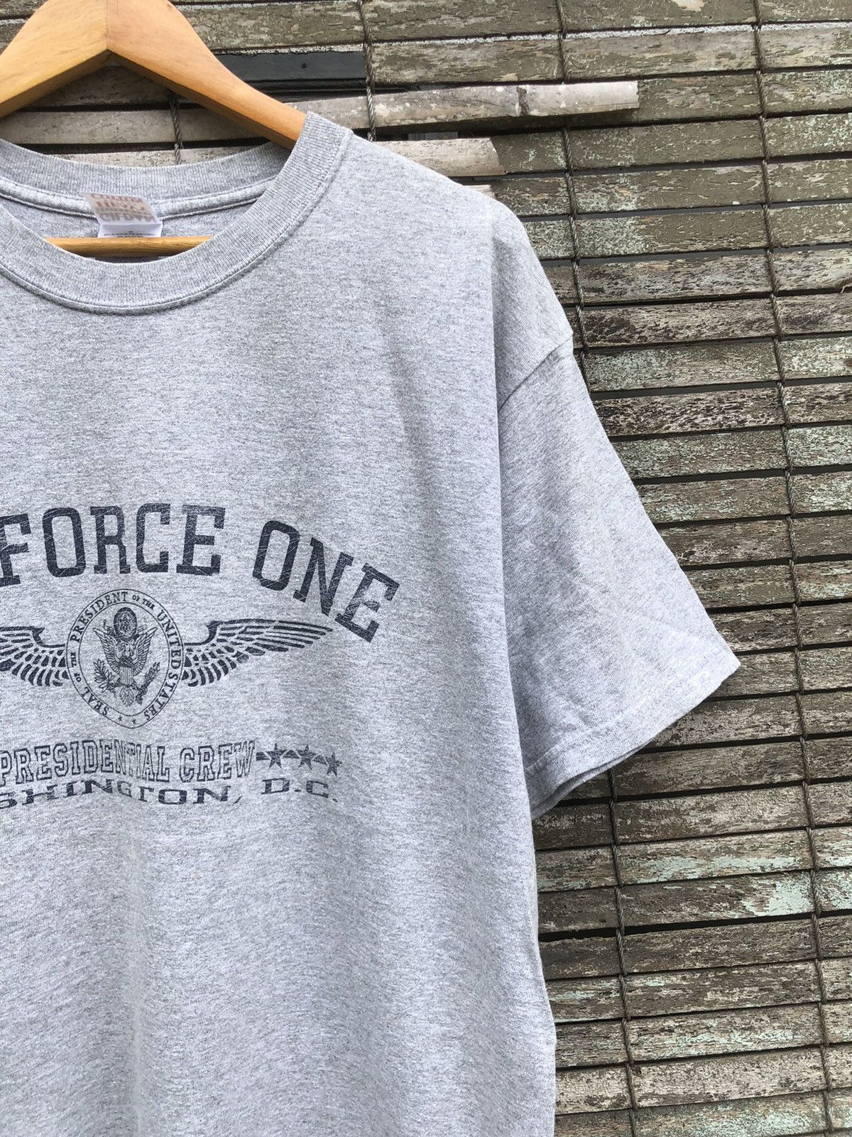 Vintage Vintage Y2K Air Force One Presidential Crew Tshirt Size US L / EU 52-54 / 3 - 6 Thumbnail