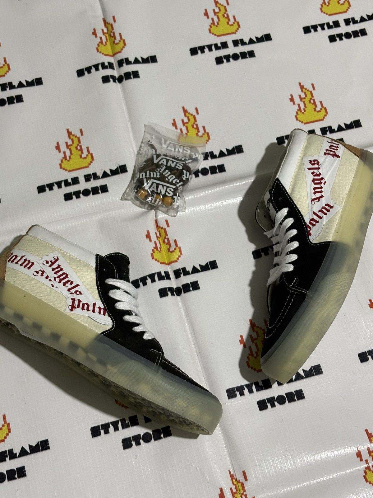 Palm Angels × Vans Vans x Palm Angels Sk8-Mid Vlt Lx Size US 9.5 / EU 42-43 - 1 Thumbnail