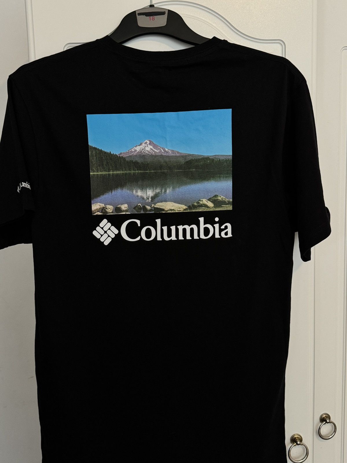 Columbia Stunning Columbia tee shirt Size US S / EU 44-46 / 1 - 5 Thumbnail