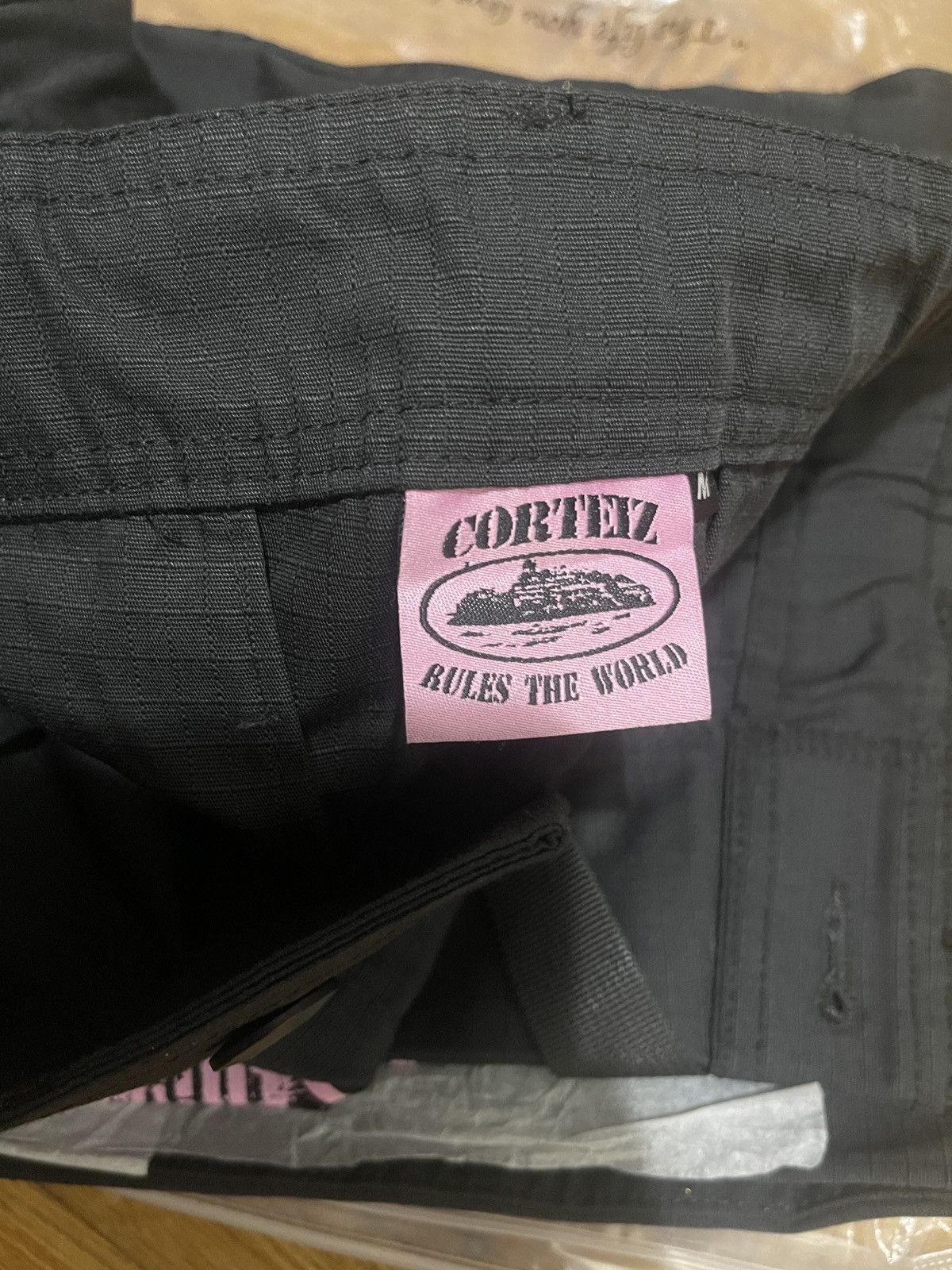 Corteiz Corteiz Guerillaz Cargo pant (black/pink) Size US 30 / EU 46 - 4 Thumbnail